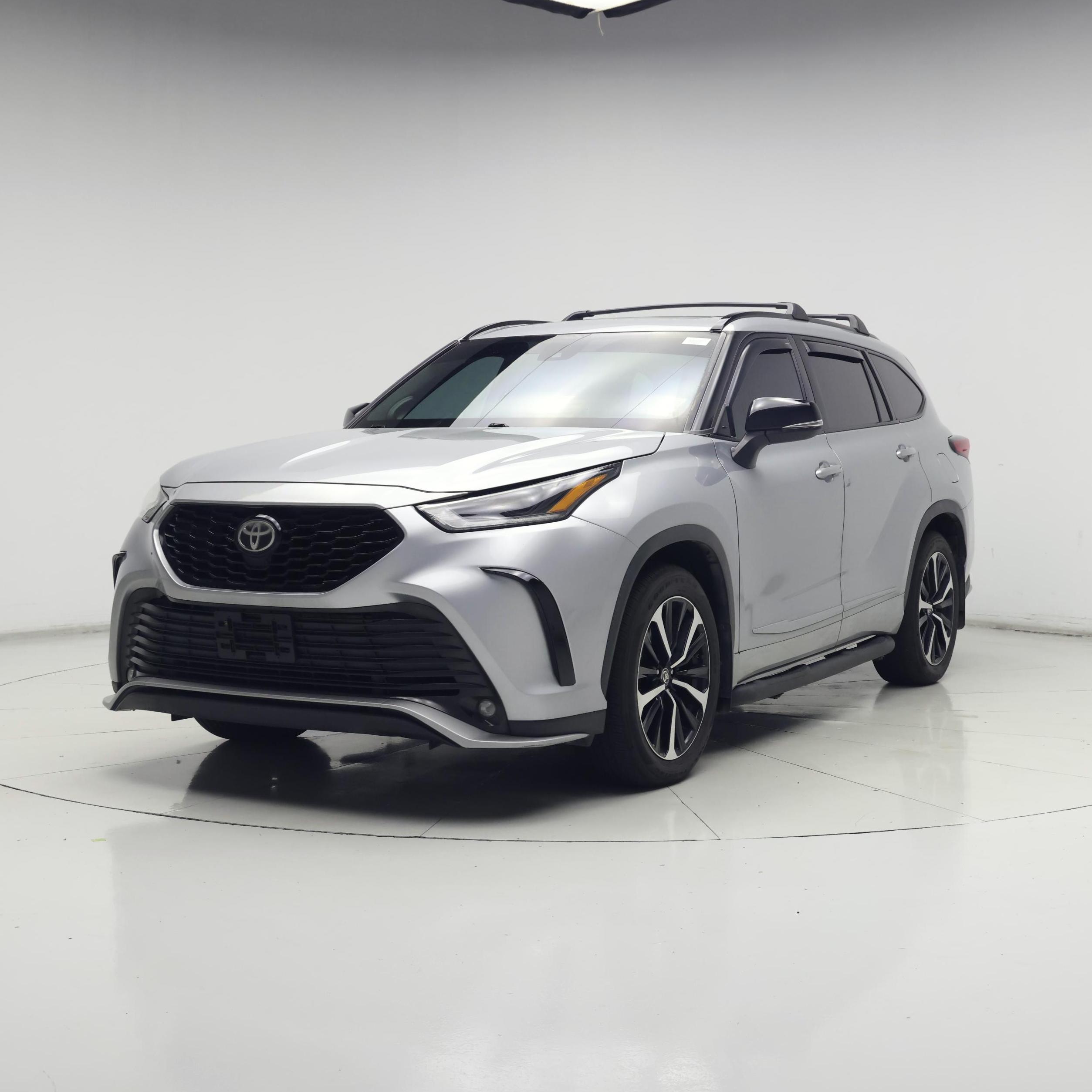 Thumbnail: 2021 Toyota Highlander - 4