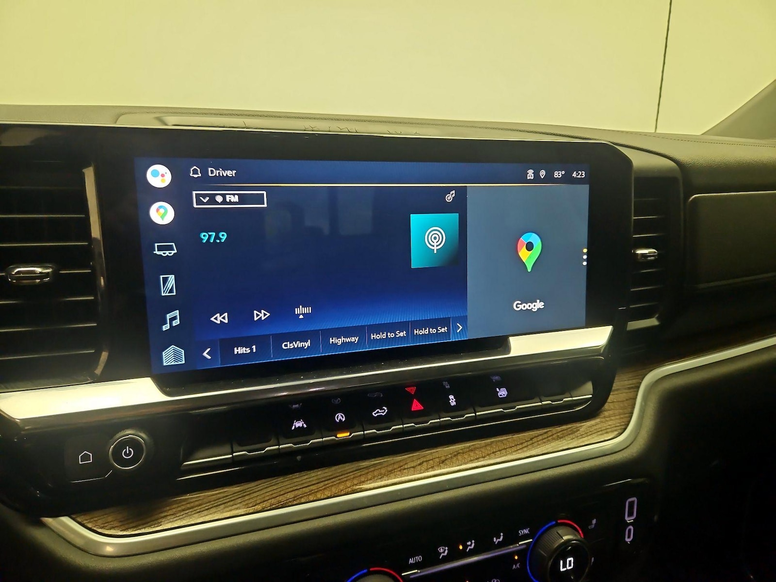 2022 Chevrolet Silverado 1500 RST - Photo 16