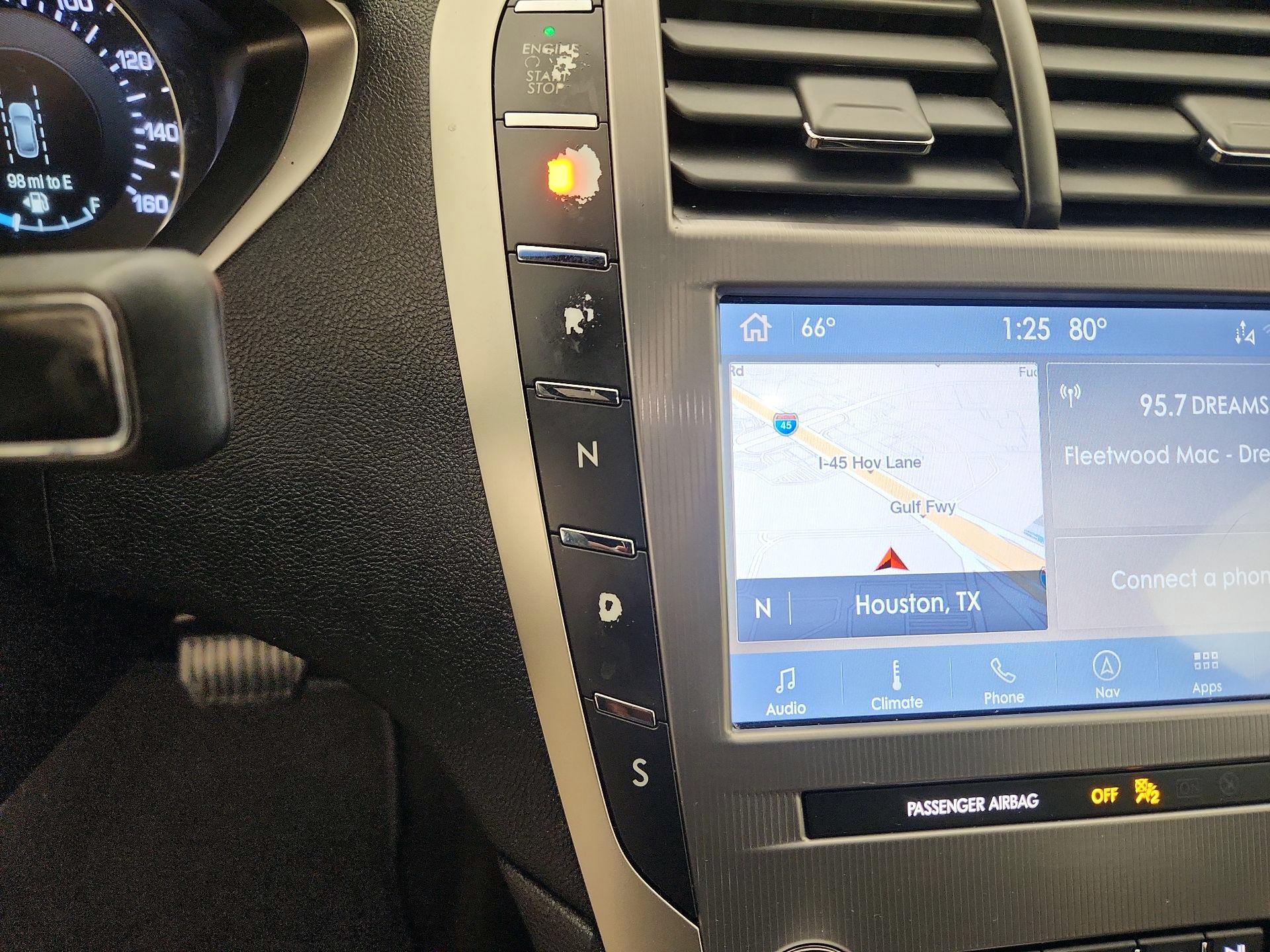 Thumbnail: 2020 Lincoln MKZ - 18