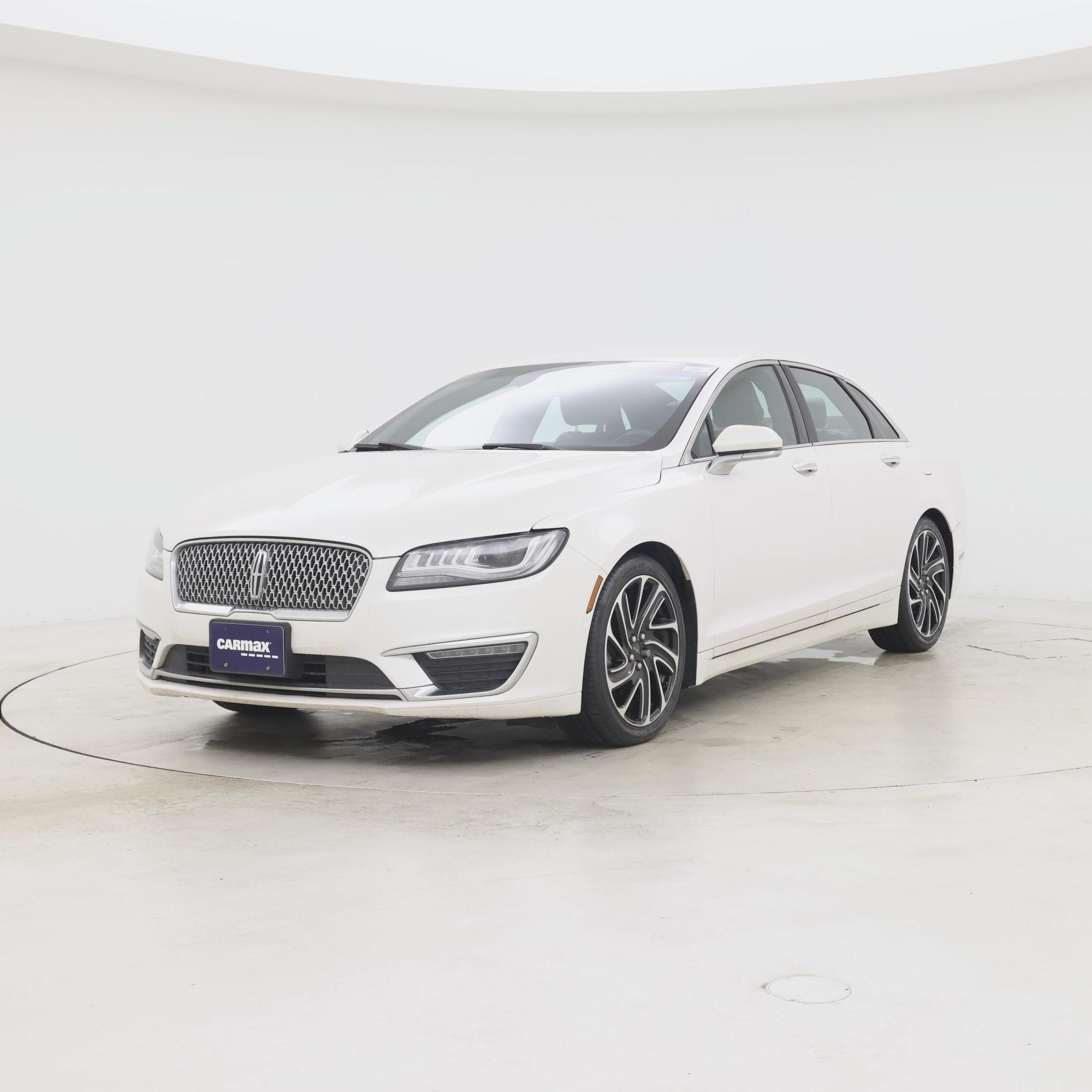 Thumbnail: 2020 Lincoln MKZ - 4