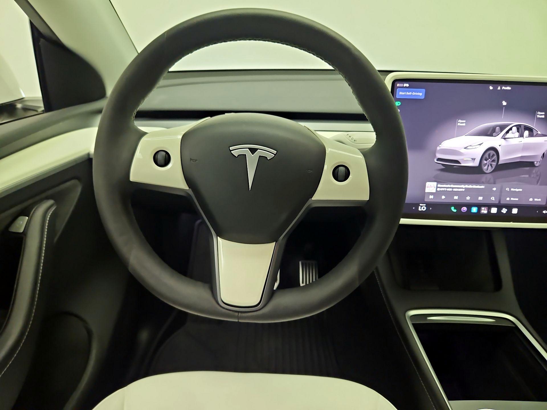 Thumbnail: 2025 Tesla Model Y - 10