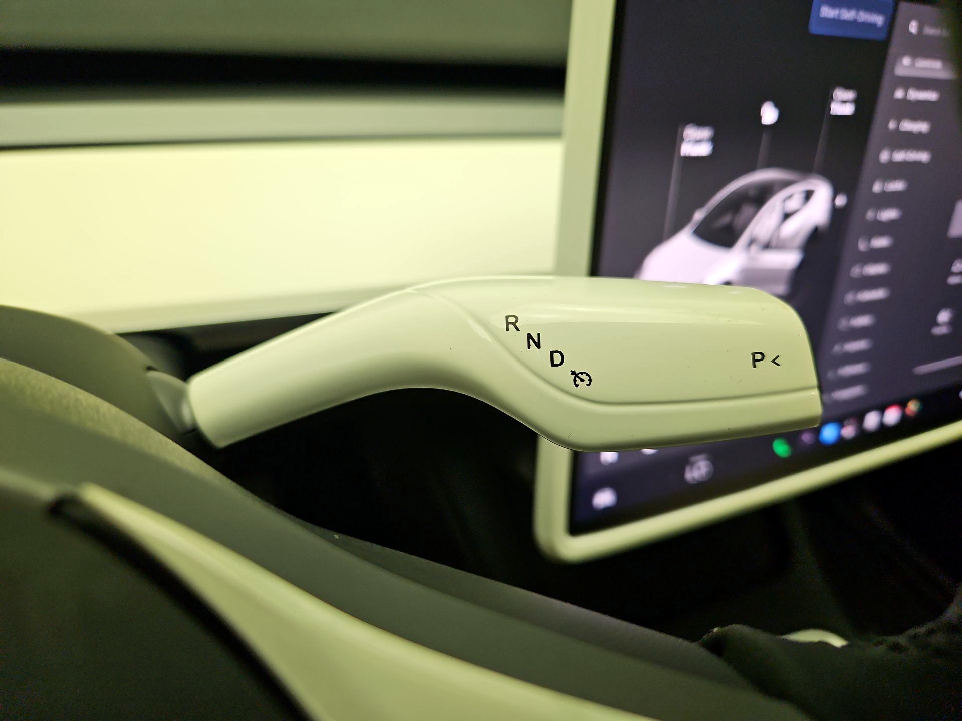 Thumbnail: 2025 Tesla Model Y - 17