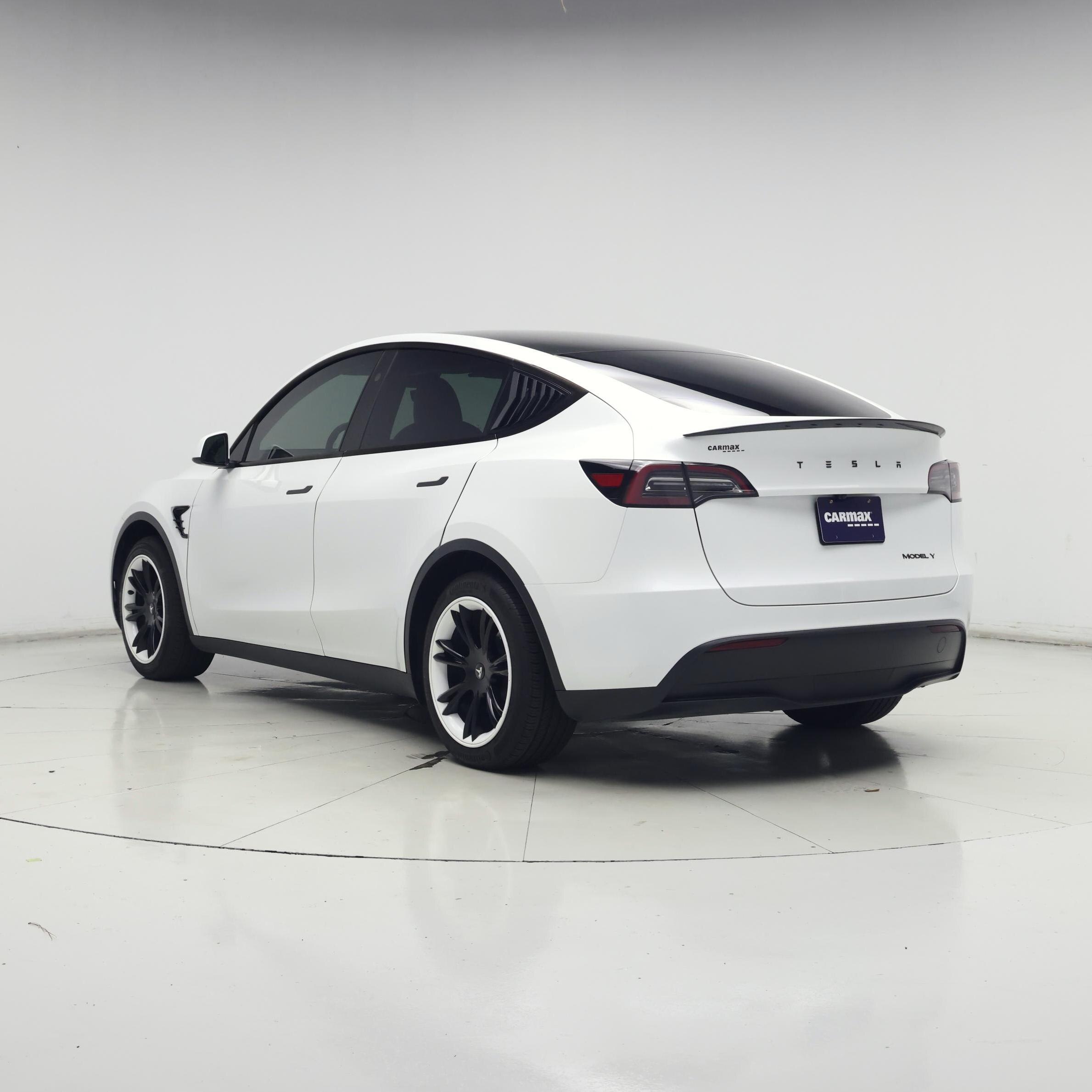 Thumbnail: 2025 Tesla Model Y - 2