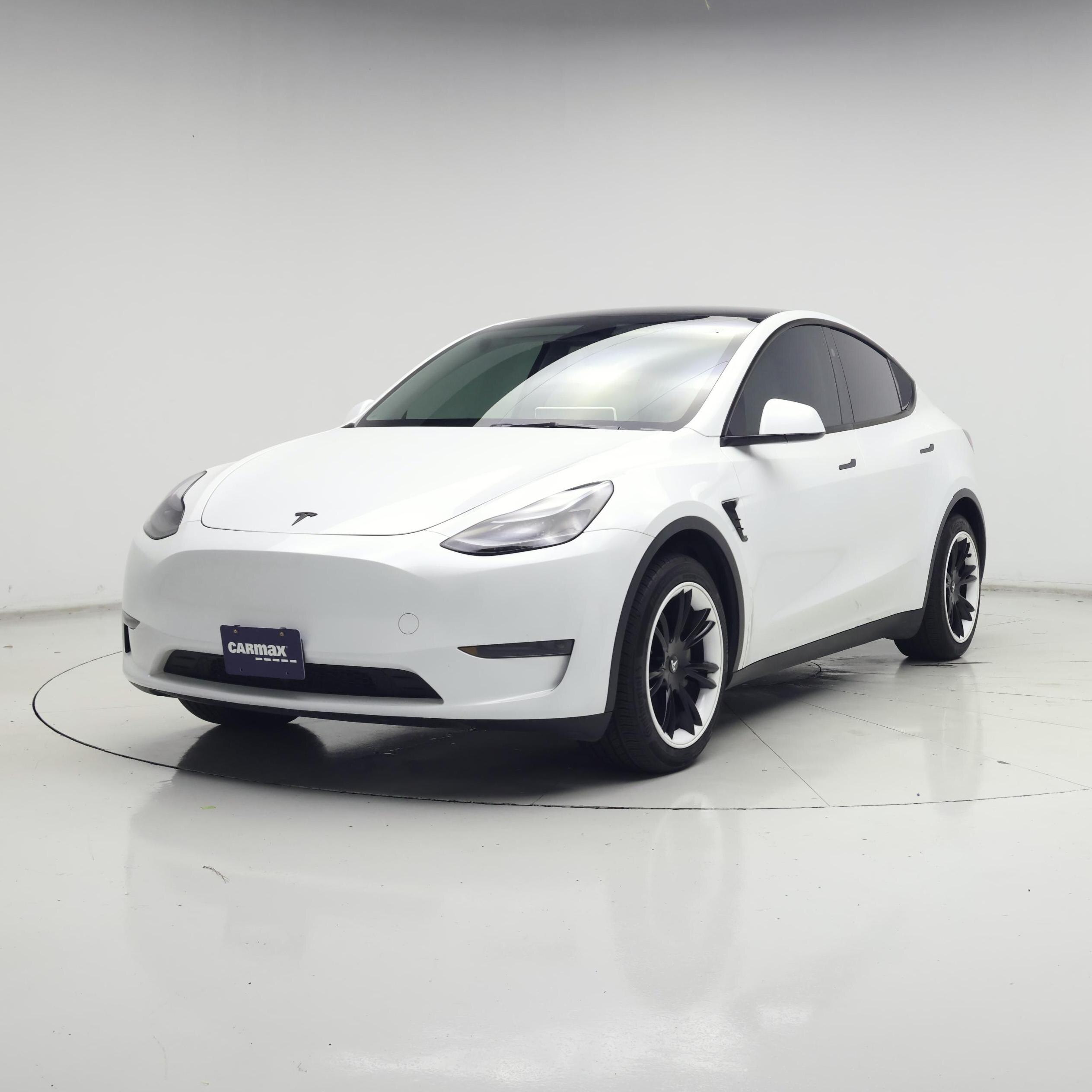 Thumbnail: 2025 Tesla Model Y - 4