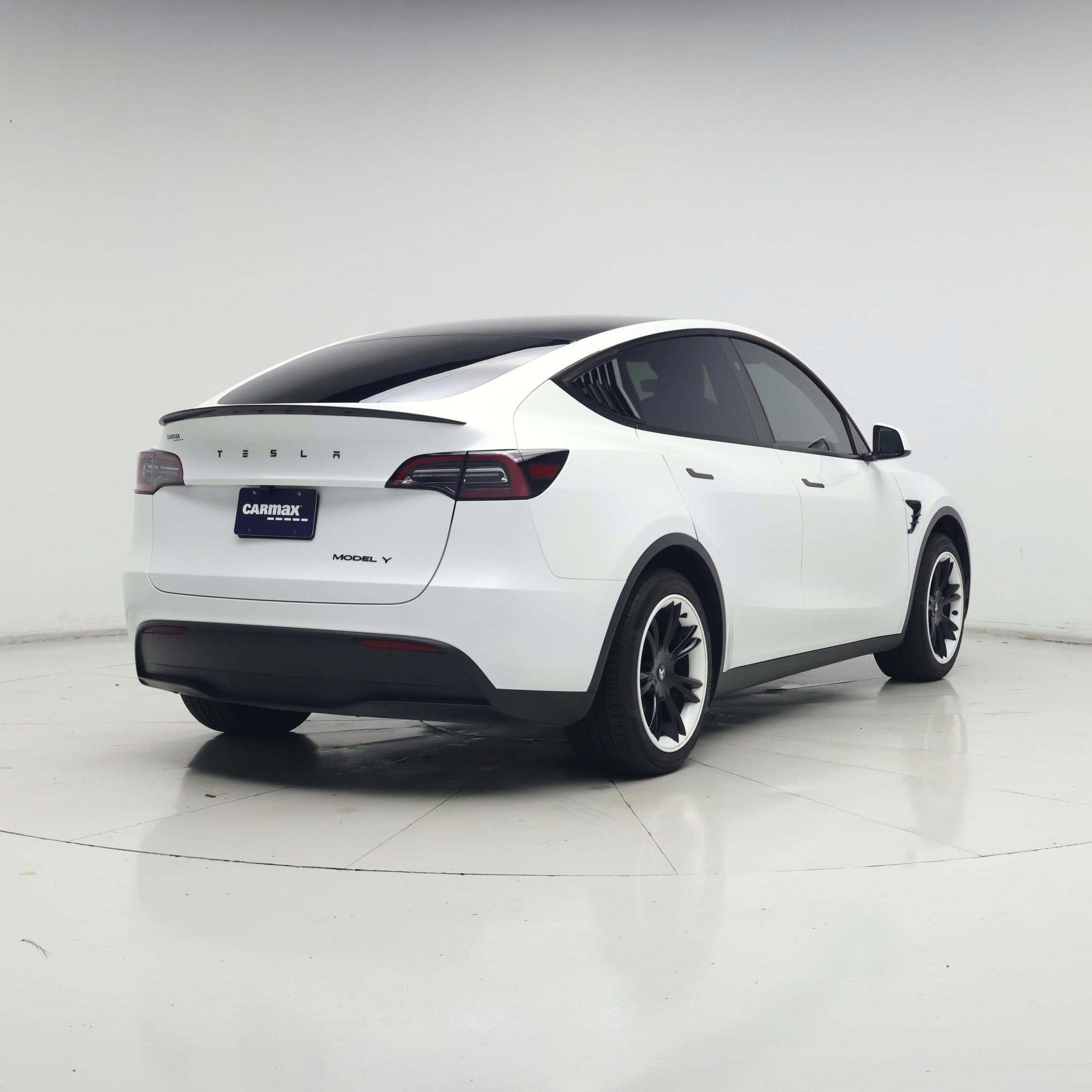Thumbnail: 2025 Tesla Model Y - 8