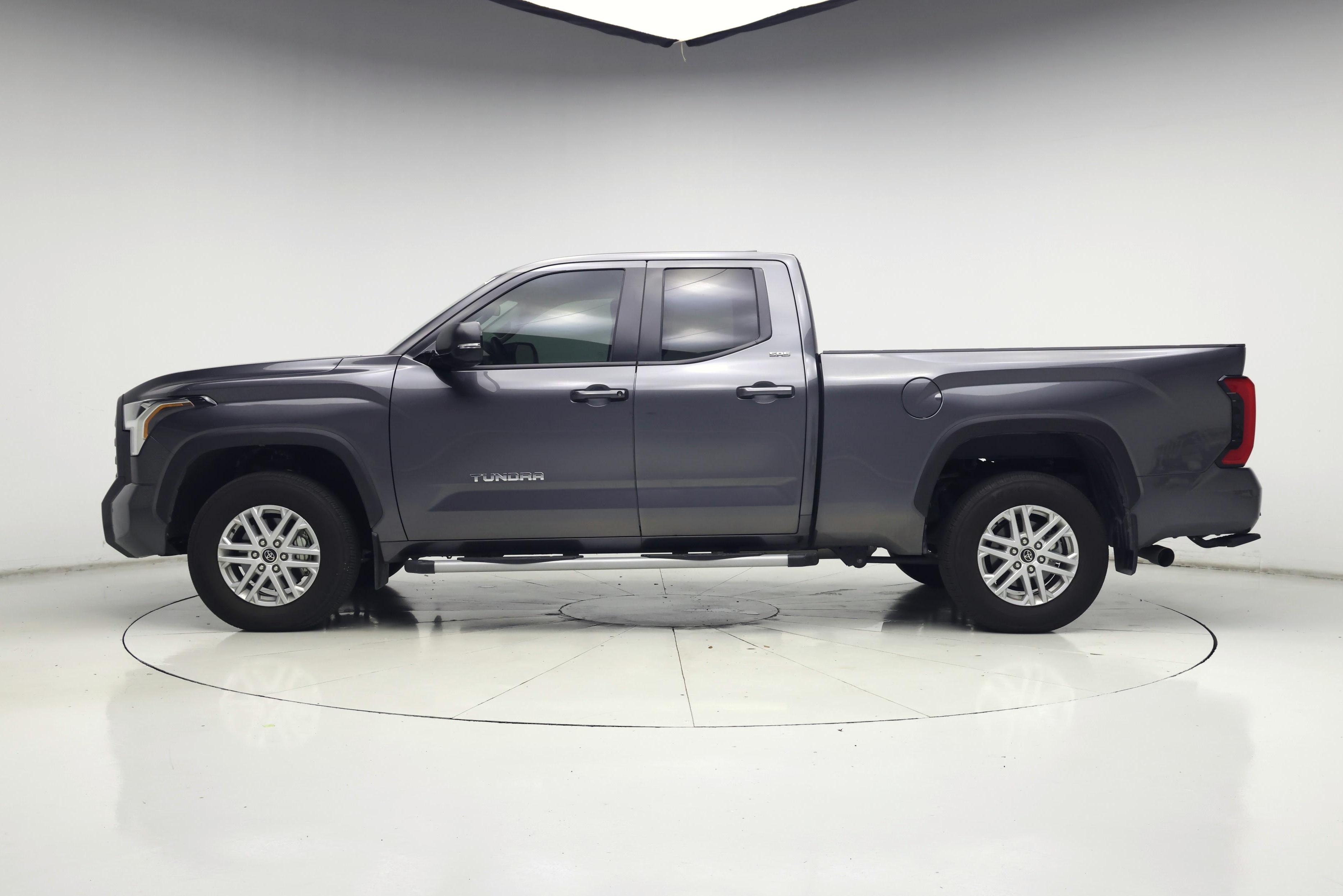 Thumbnail: 2024 Toyota Tundra - 3