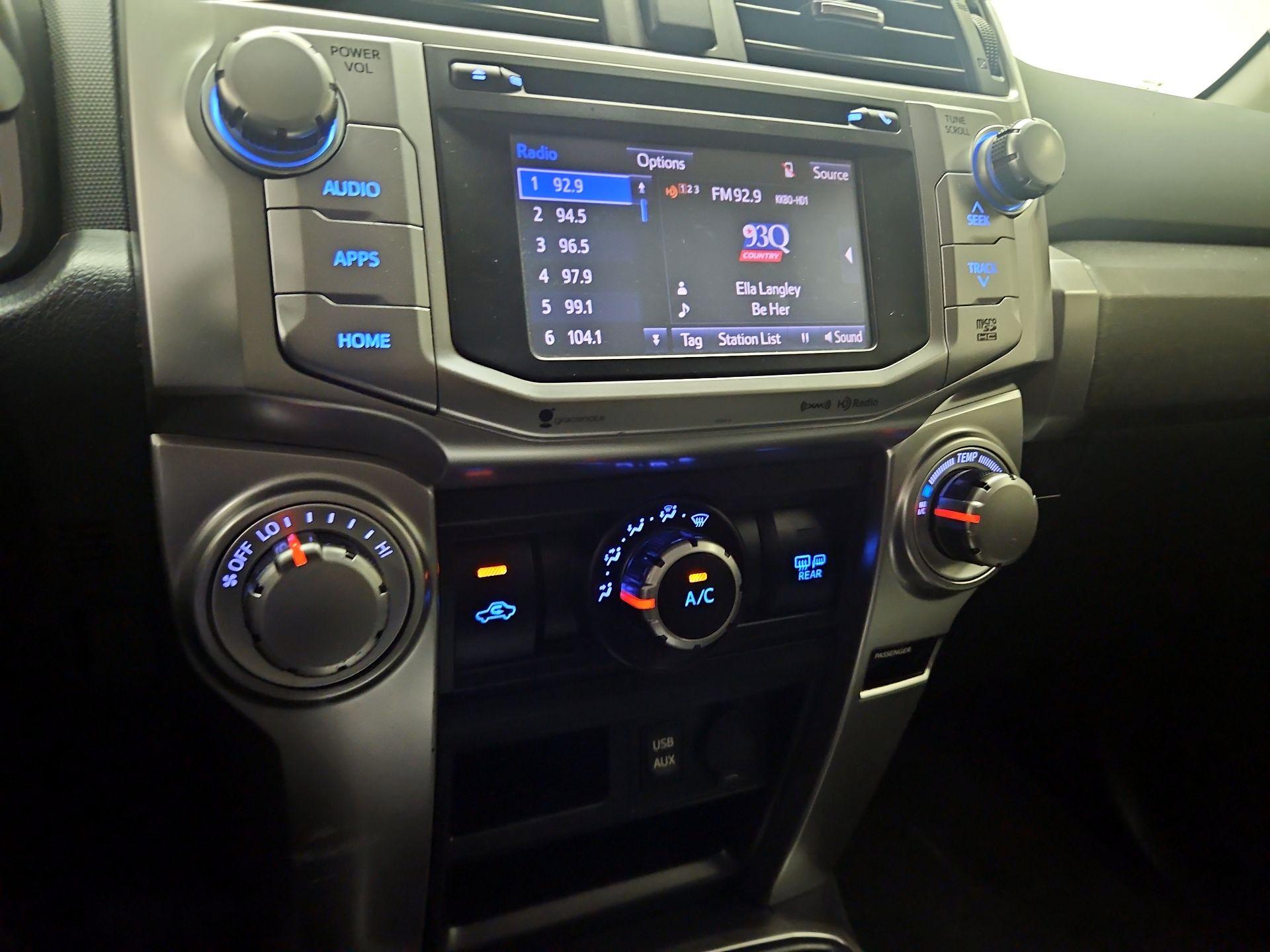 Thumbnail: 2019 Toyota 4Runner - 15