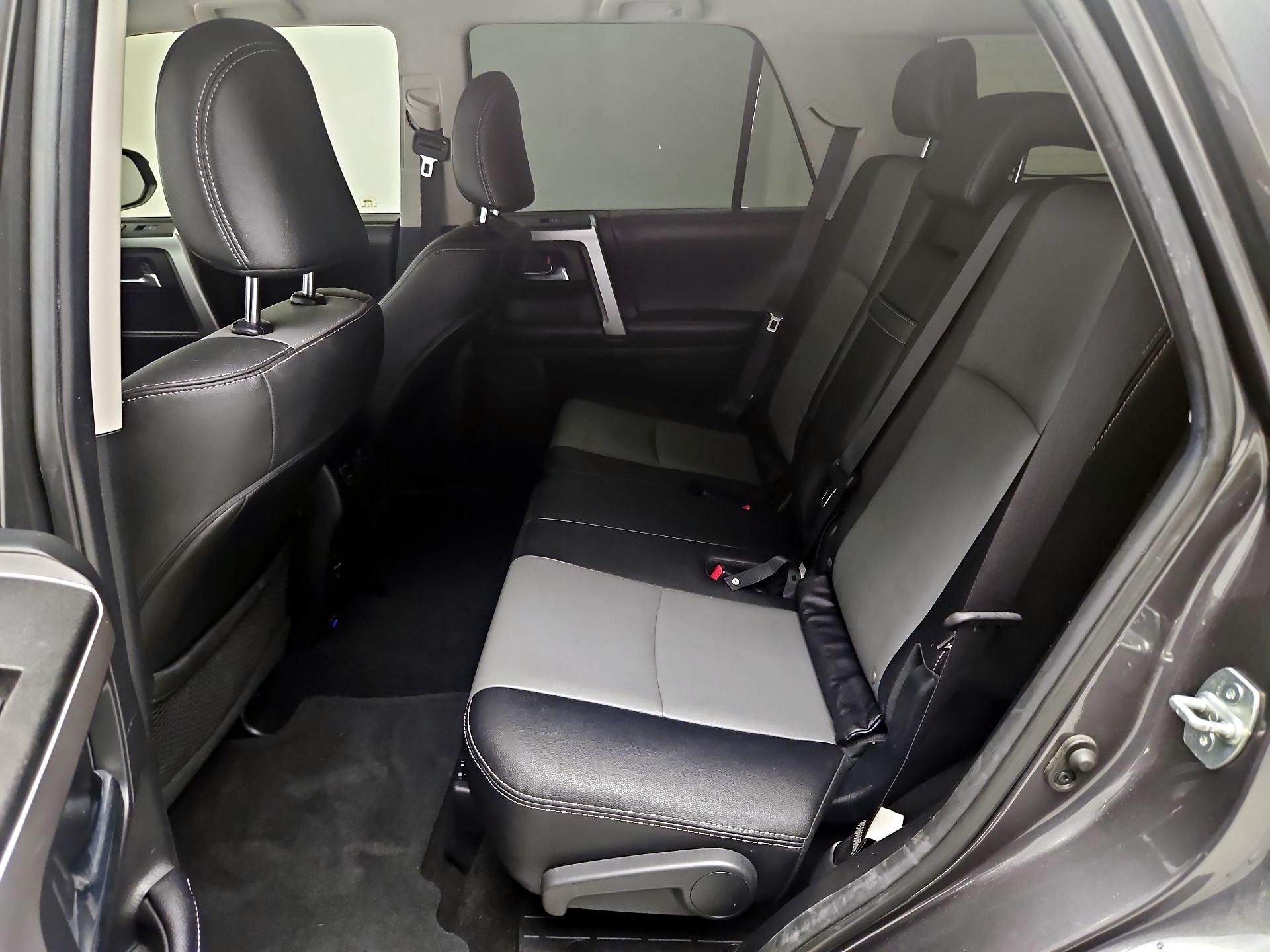 Thumbnail: 2019 Toyota 4Runner - 17