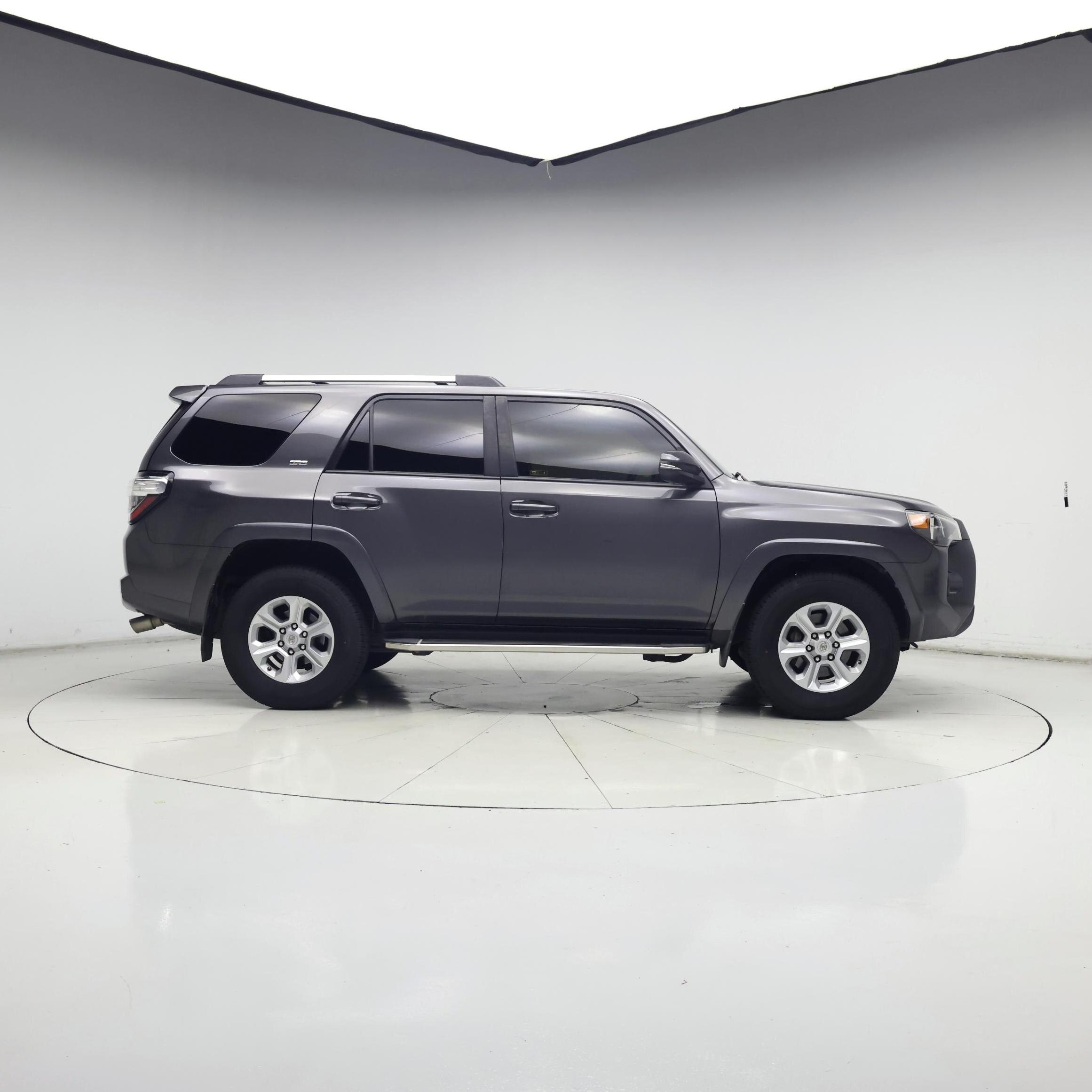 Thumbnail: 2019 Toyota 4Runner - 7