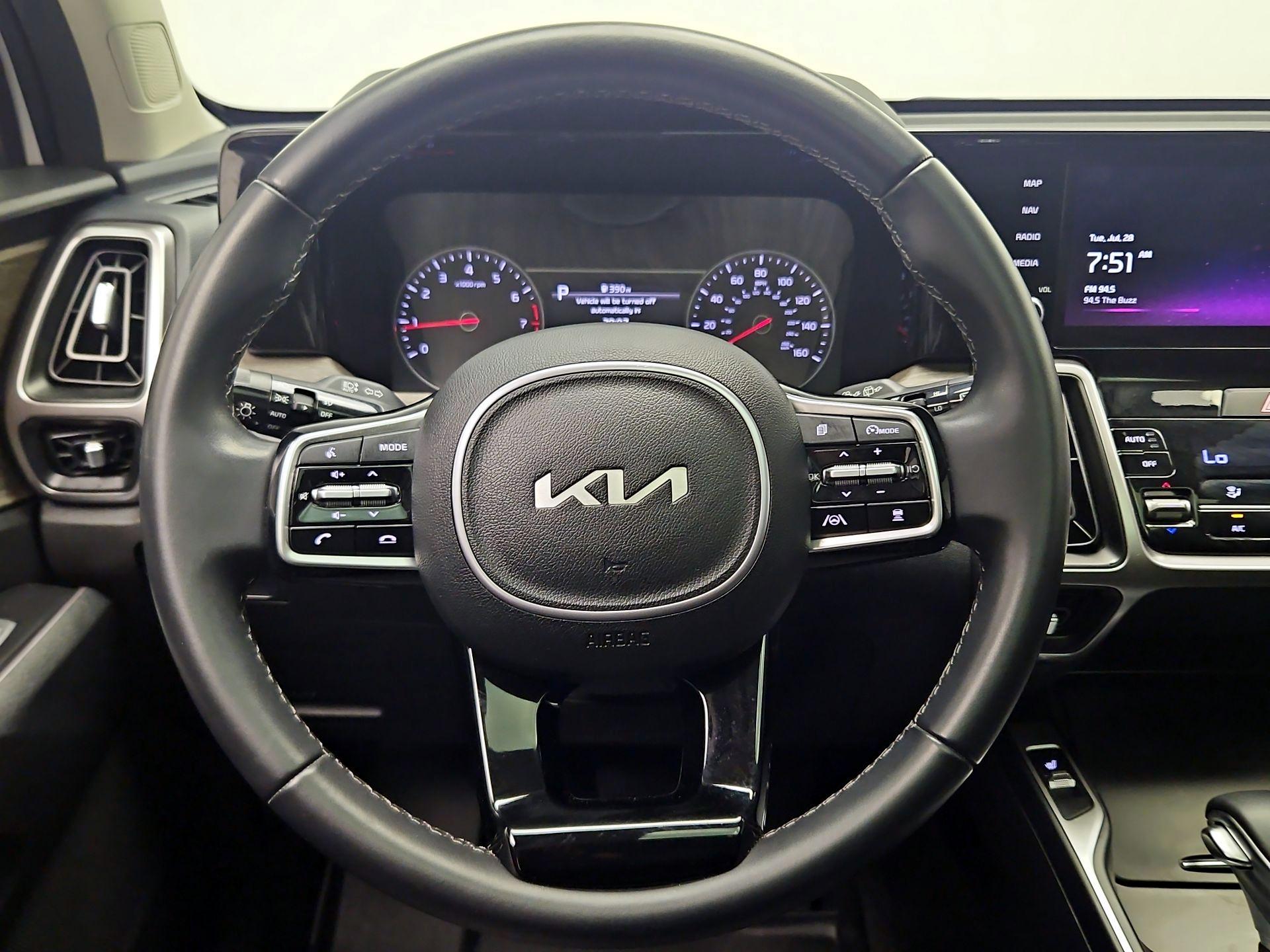 Thumbnail: 2023 Kia Sorento - 10
