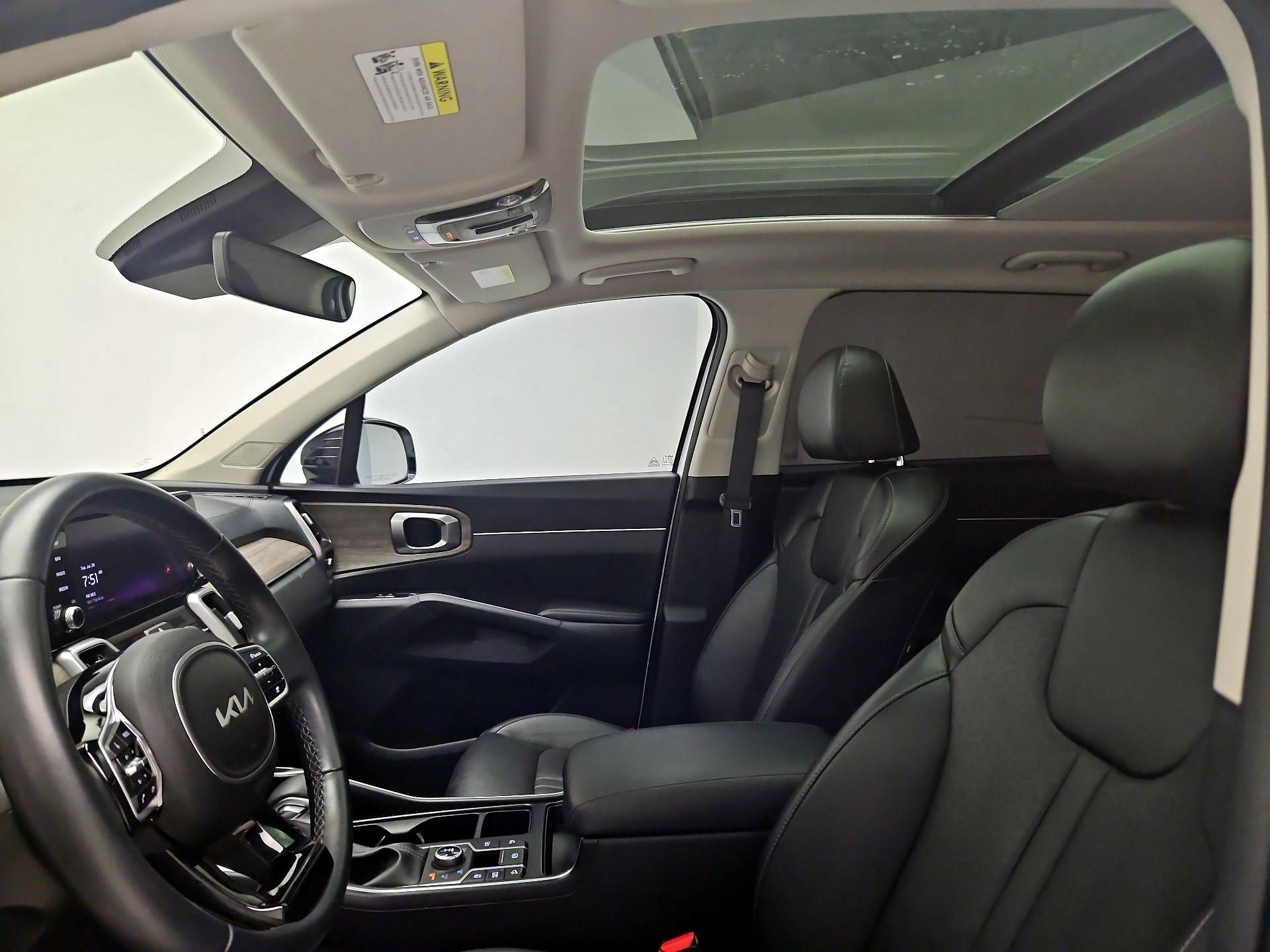 Thumbnail: 2023 Kia Sorento - 20