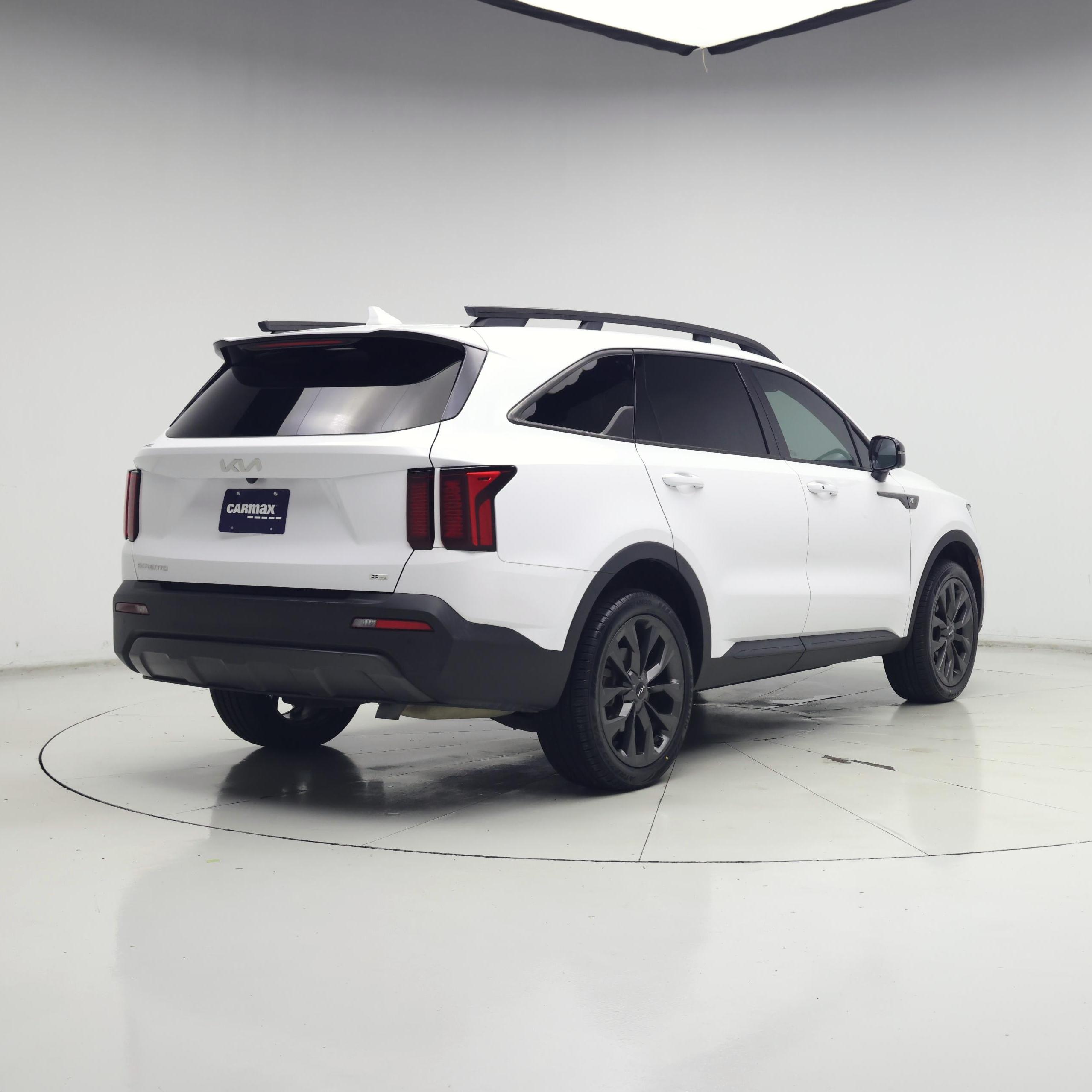 Thumbnail: 2023 Kia Sorento - 8