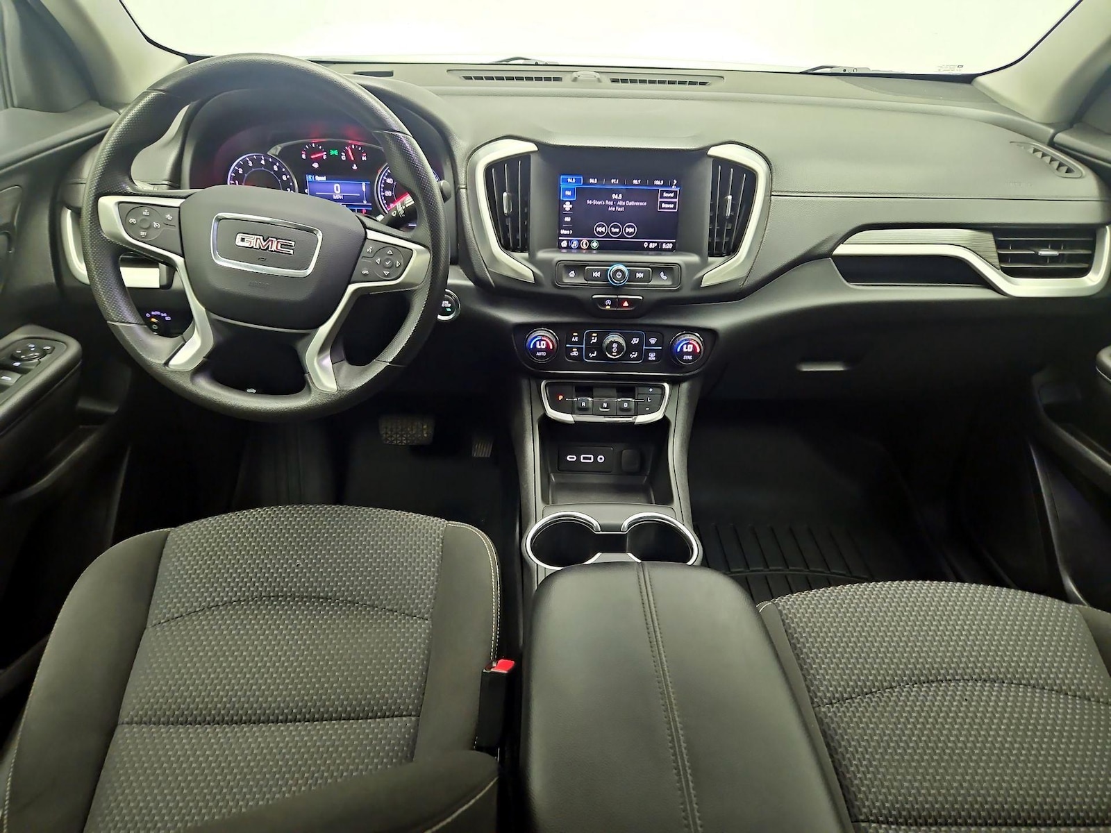 2022 GMC Terrain SLE - Photo 10
