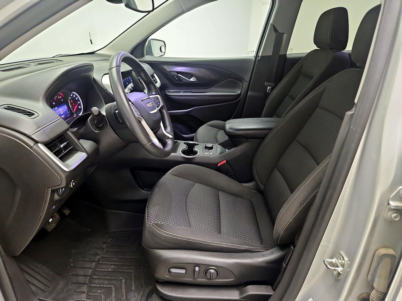 2022 GMC Terrain SLE - Photo 12