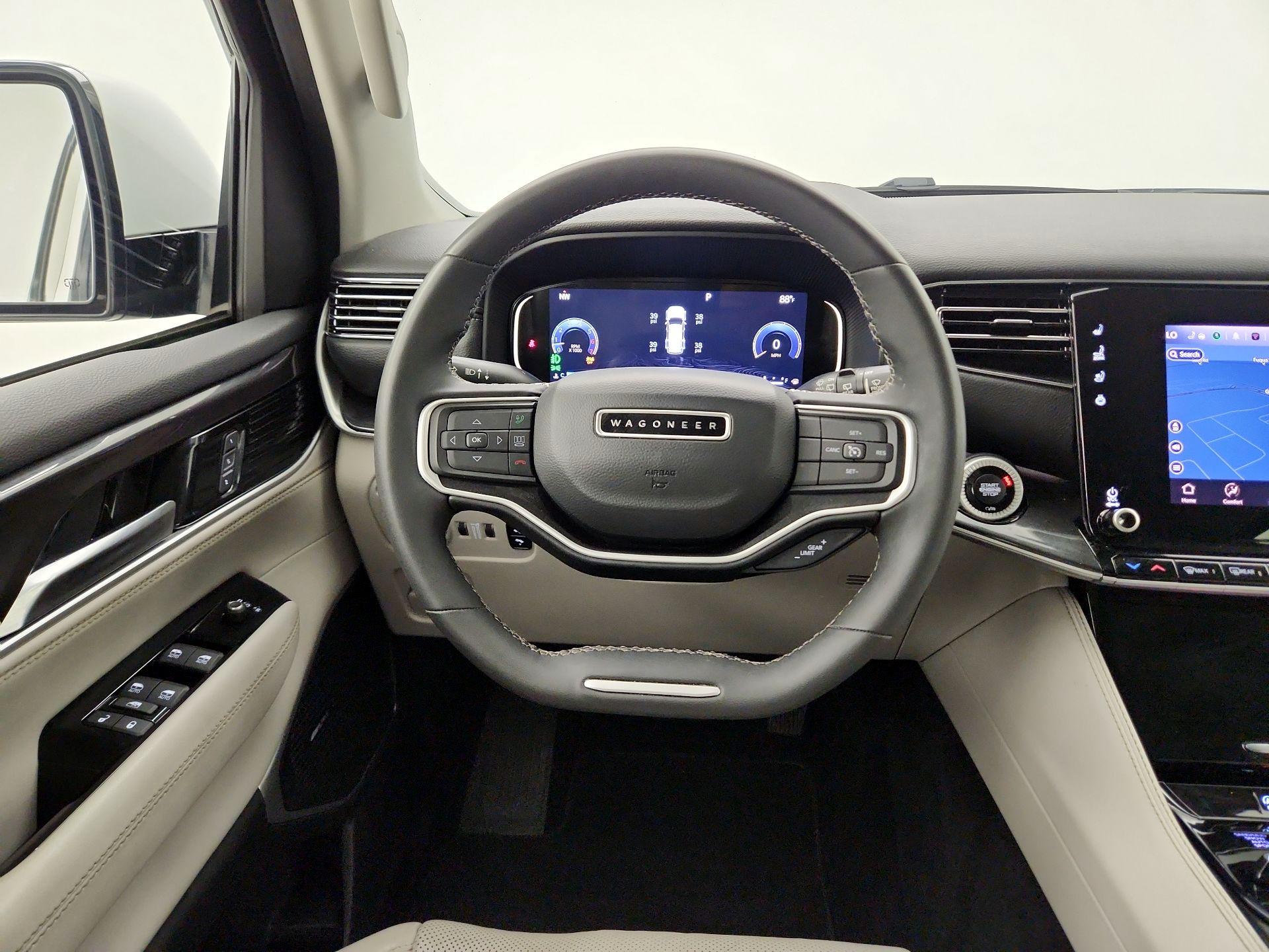 Thumbnail: 2022 Jeep Wagoneer - 10