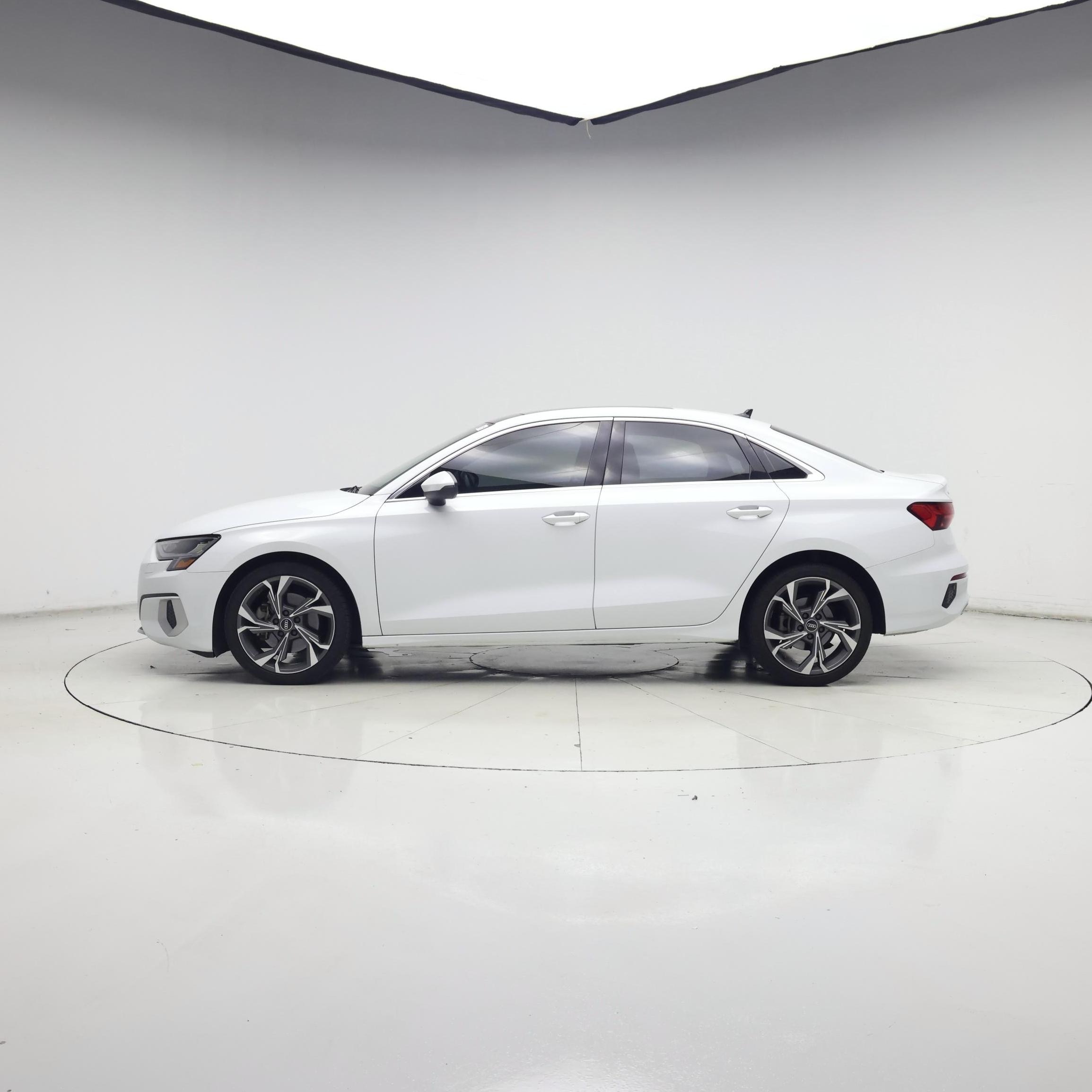 Thumbnail: 2022 Audi A3 - 3