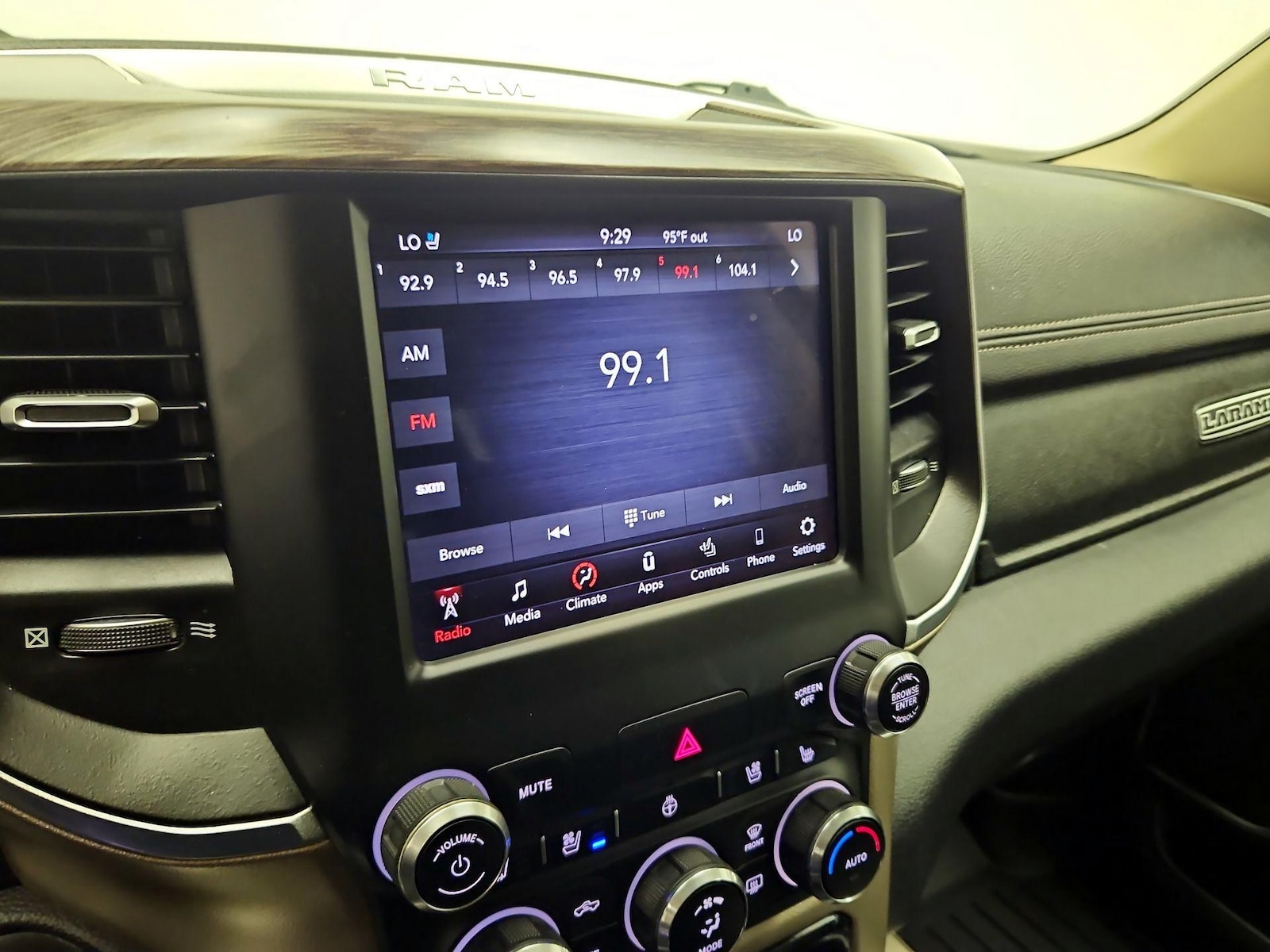 2020 RAM Ram 1500 Pickup Laramie - Photo 16