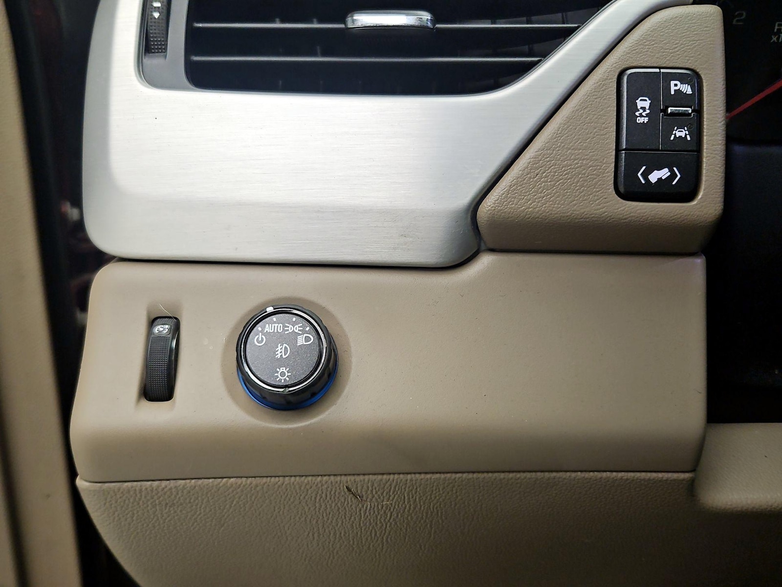 2017 GMC Yukon SLT, photo 14