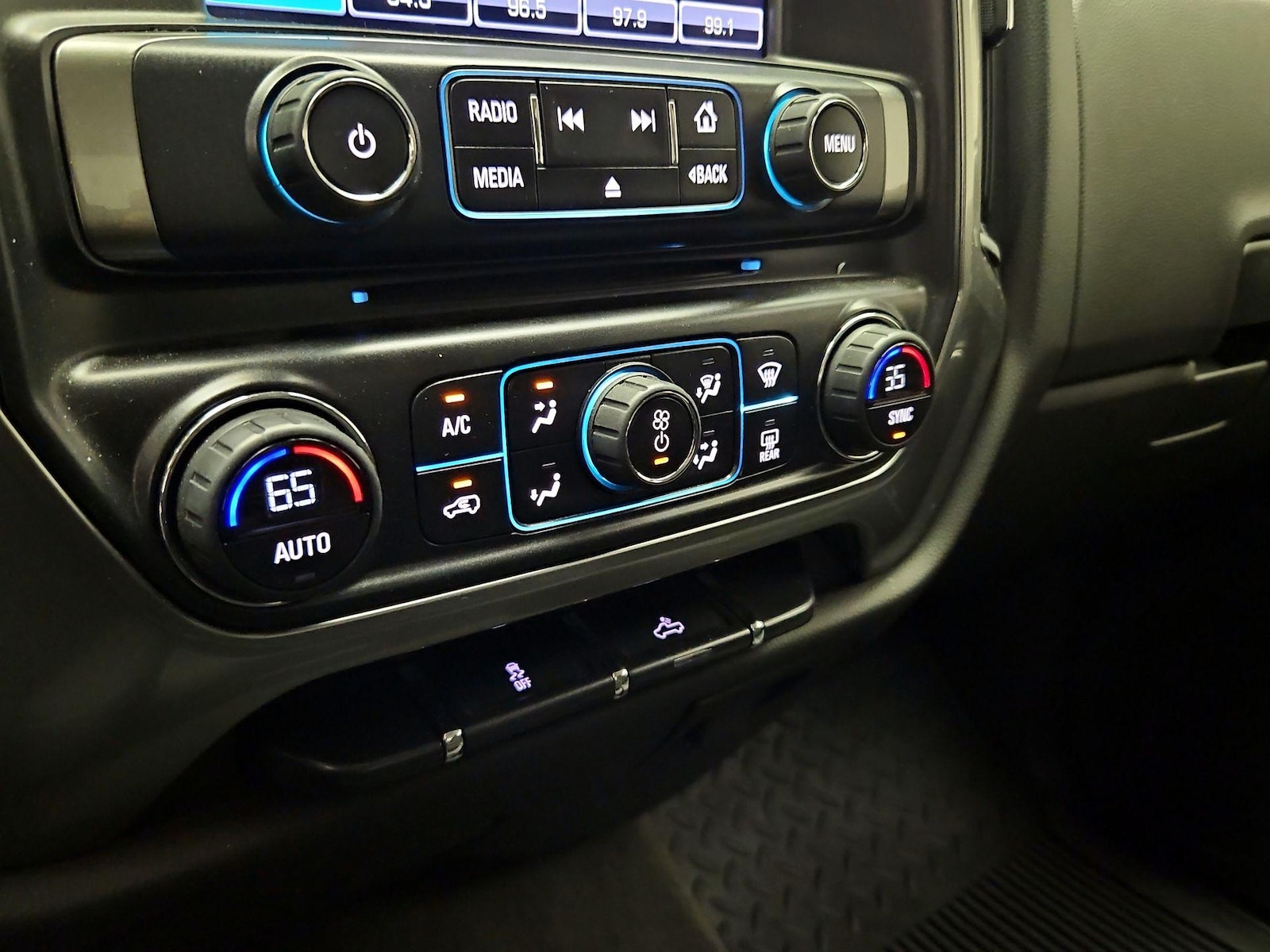 2015 Chevrolet Silverado 1500 LT - Photo 17