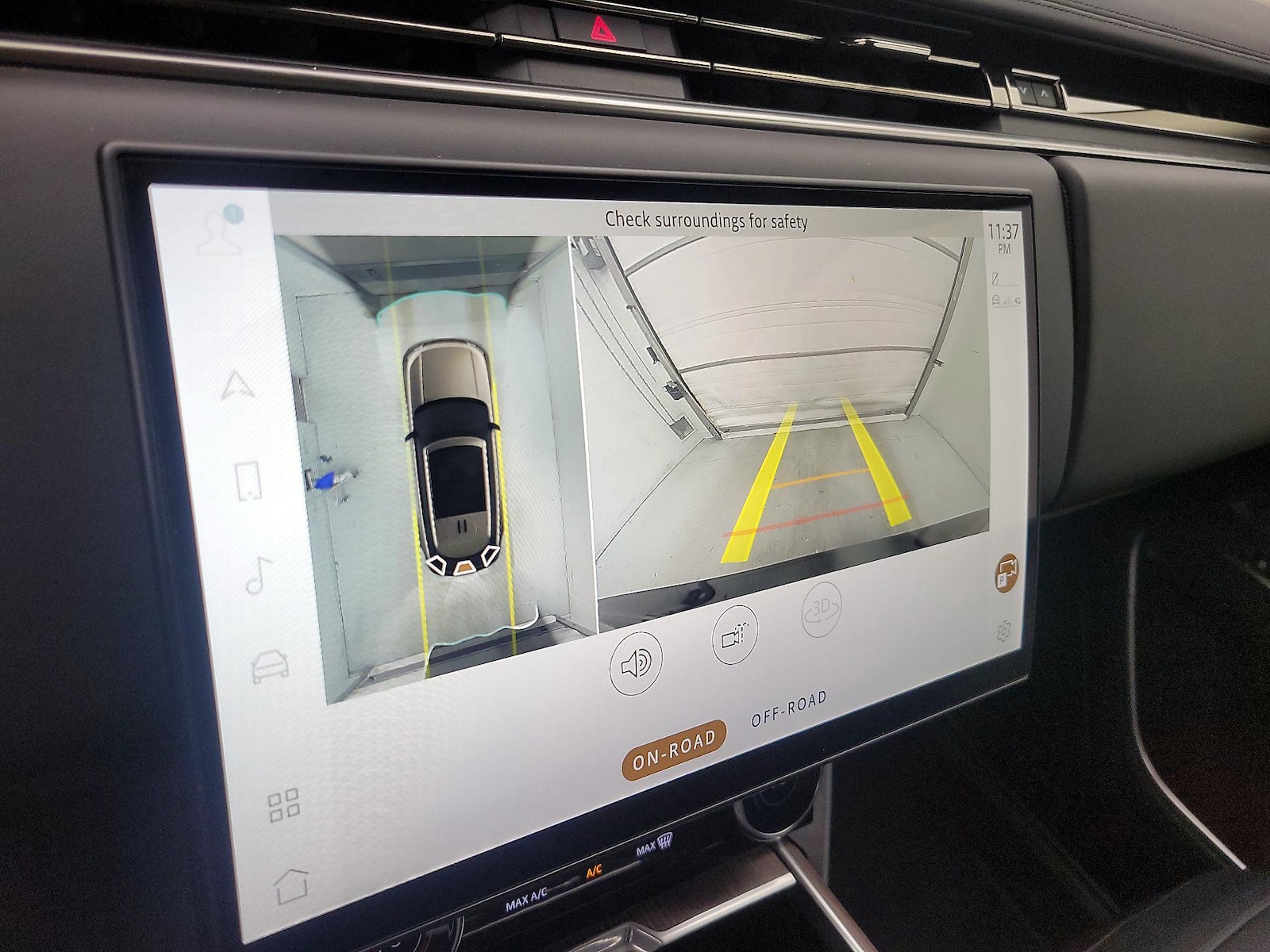 2023 Land Rover Range Rover SE - Photo 16