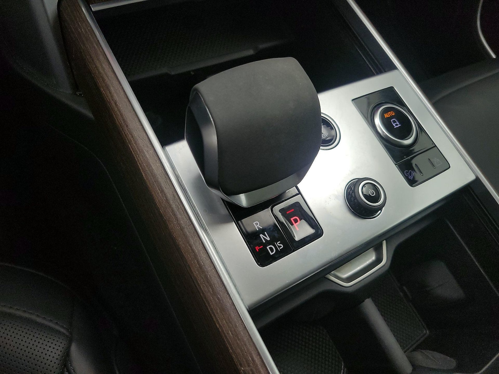 2023 Land Rover Range Rover SE - Photo 19
