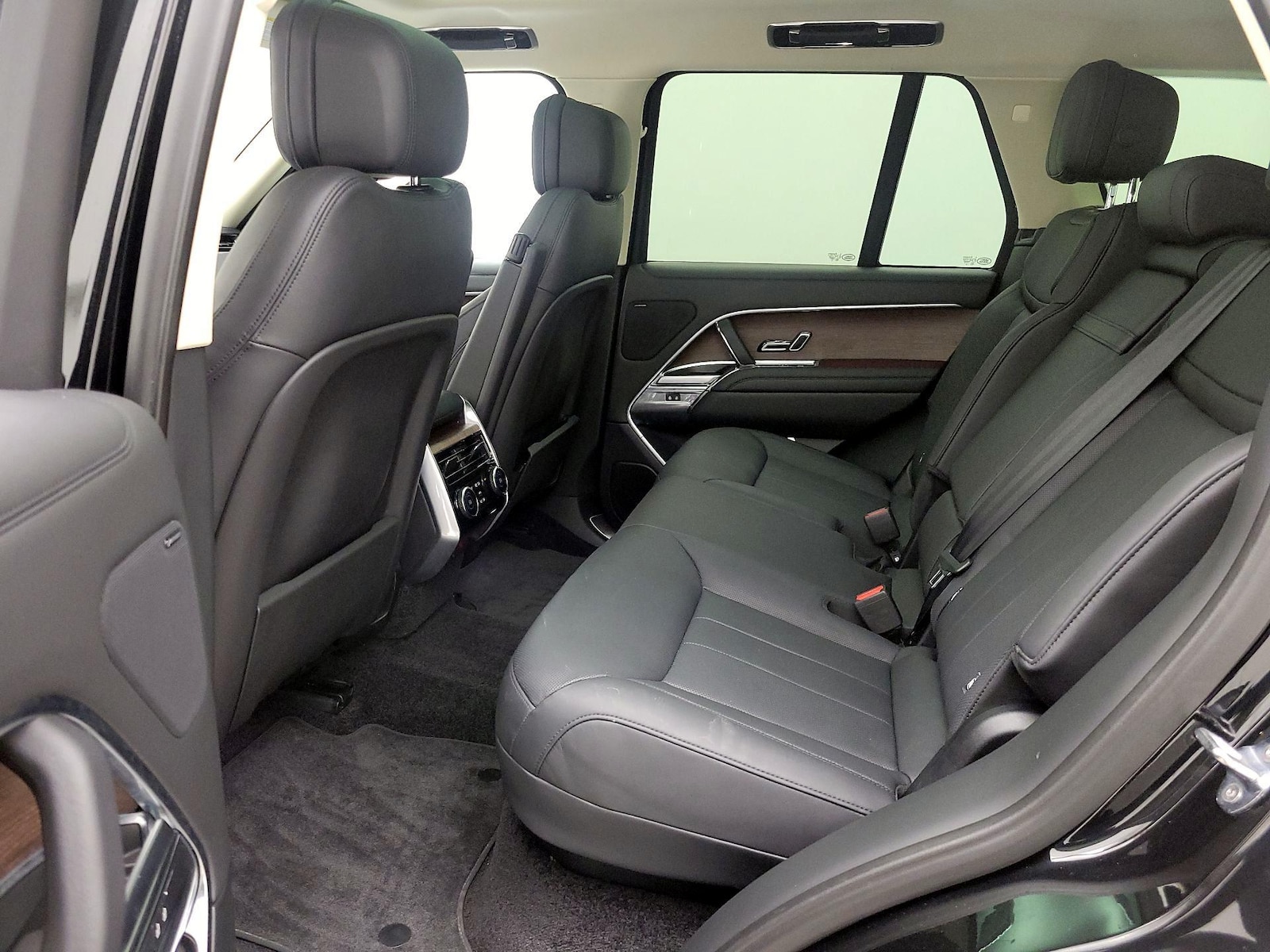 2023 Land Rover Range Rover SE - Photo 22