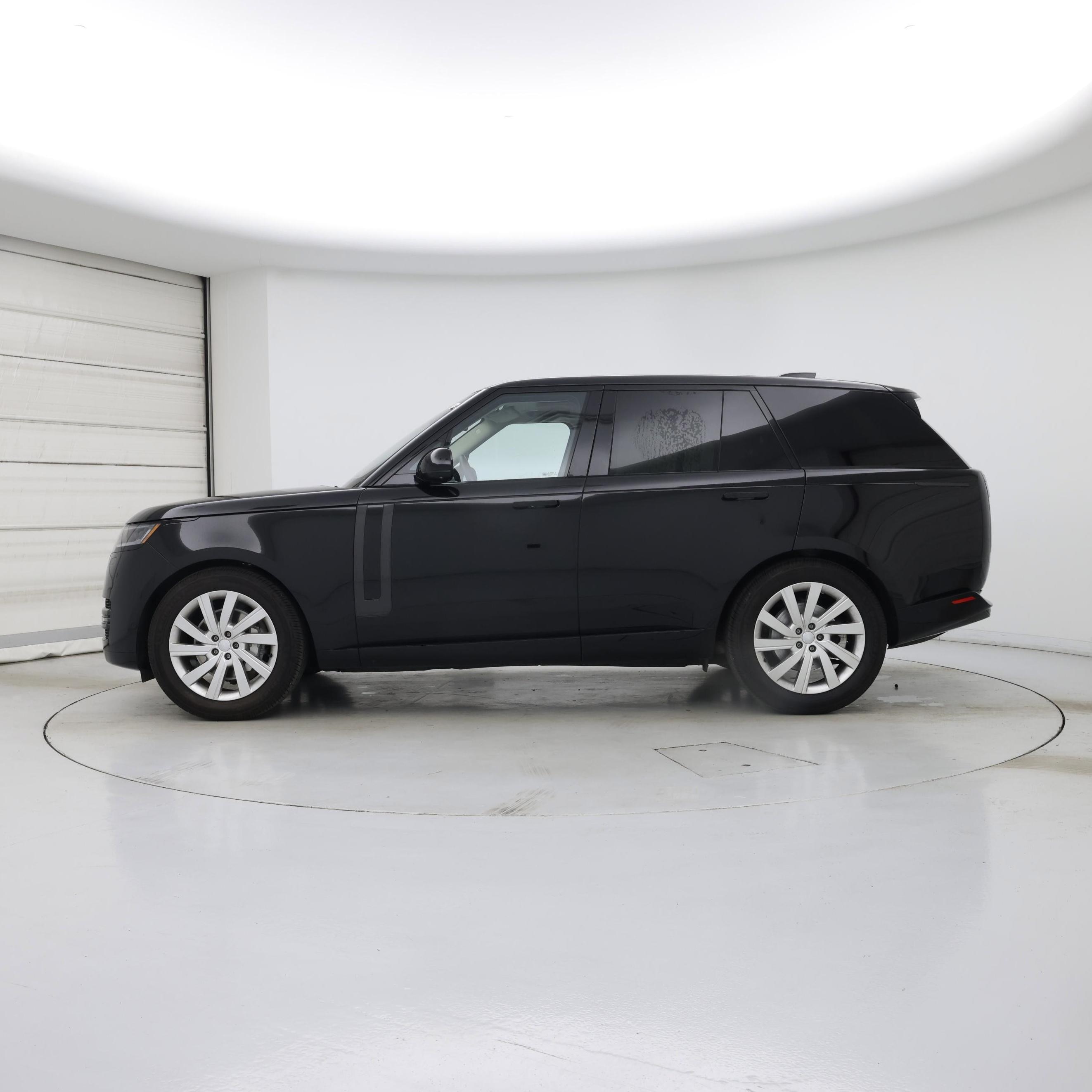 Thumbnail: 2023 Land Rover Range Rover - 3