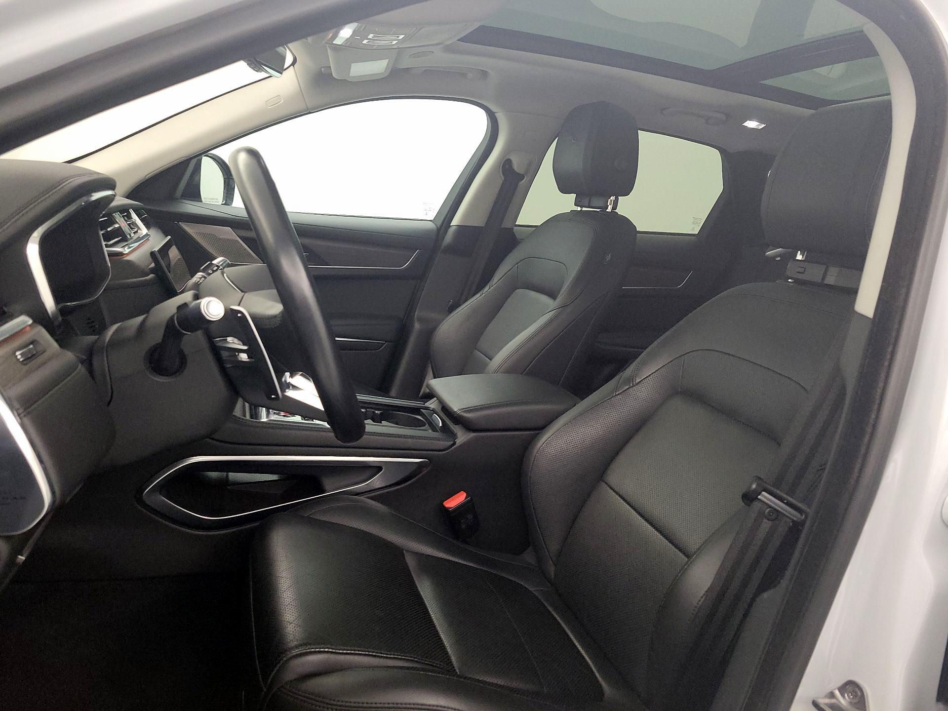 Thumbnail: 2021 Jaguar F-Pace - 11