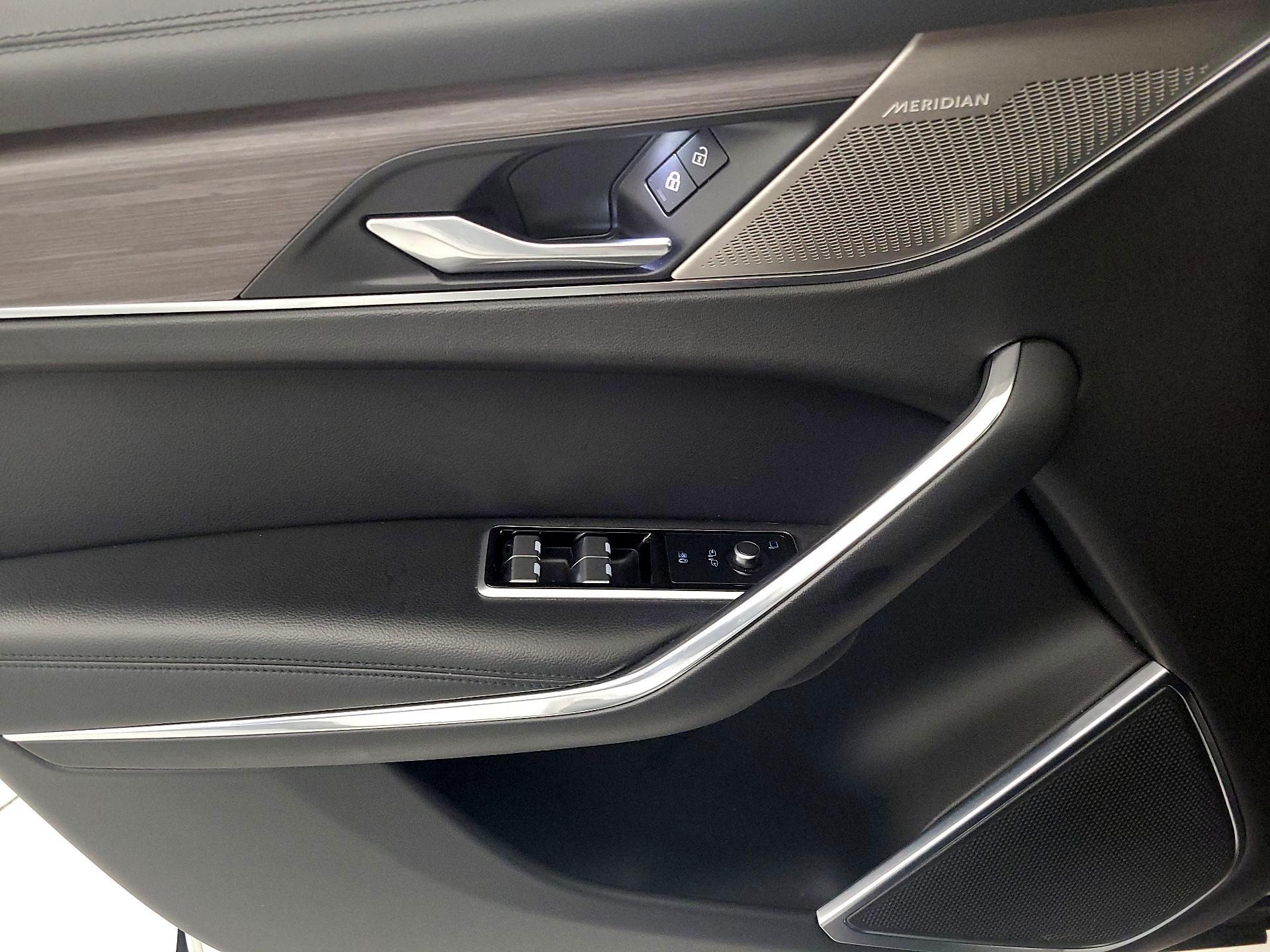 Thumbnail: 2021 Jaguar F-Pace - 12