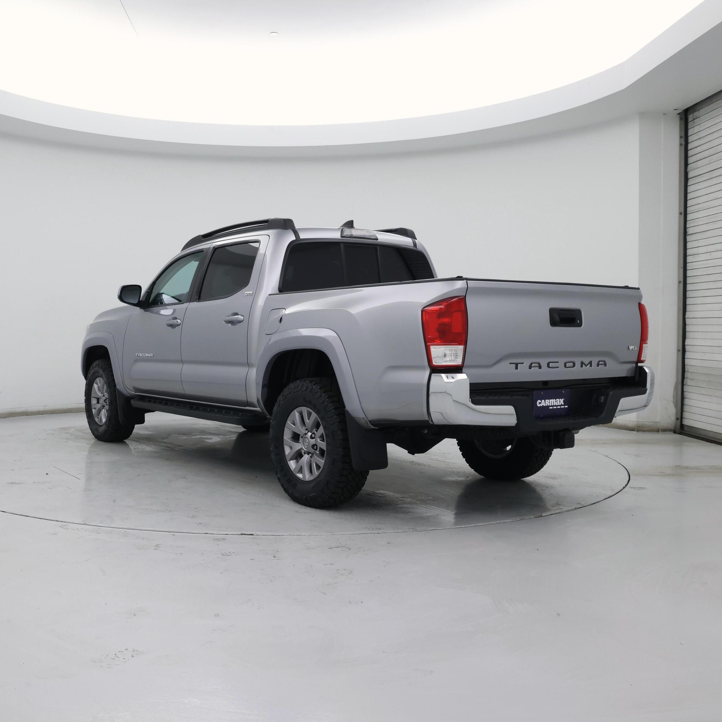 Thumbnail: 2017 Toyota Tacoma - 2