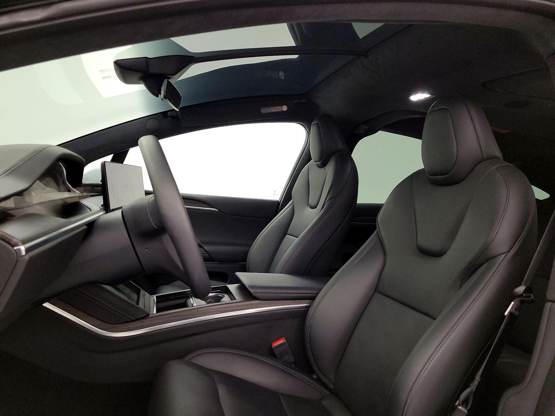 Thumbnail: 2024 Tesla Model X - 18