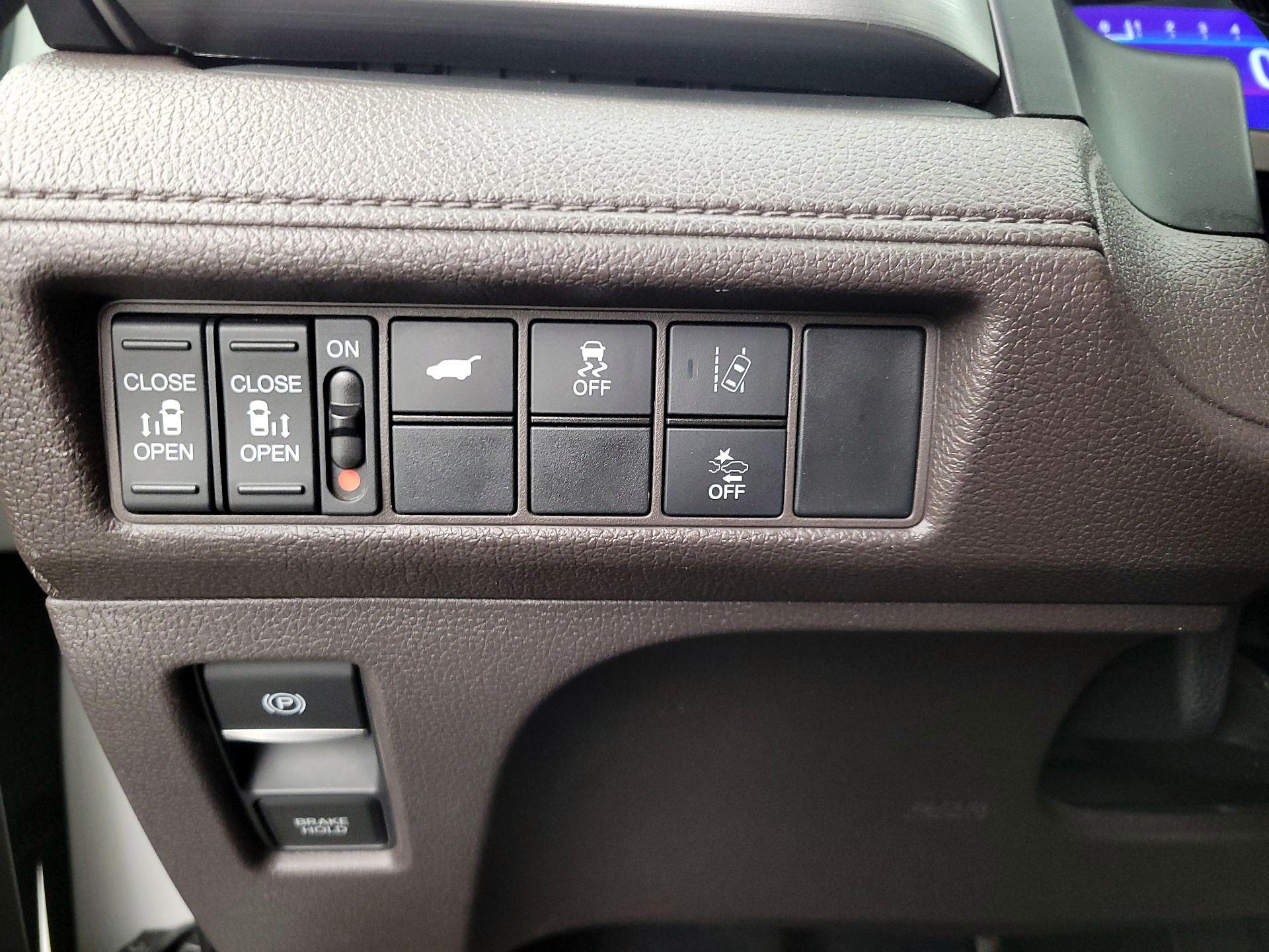 Thumbnail: 2020 Honda Odyssey - 13