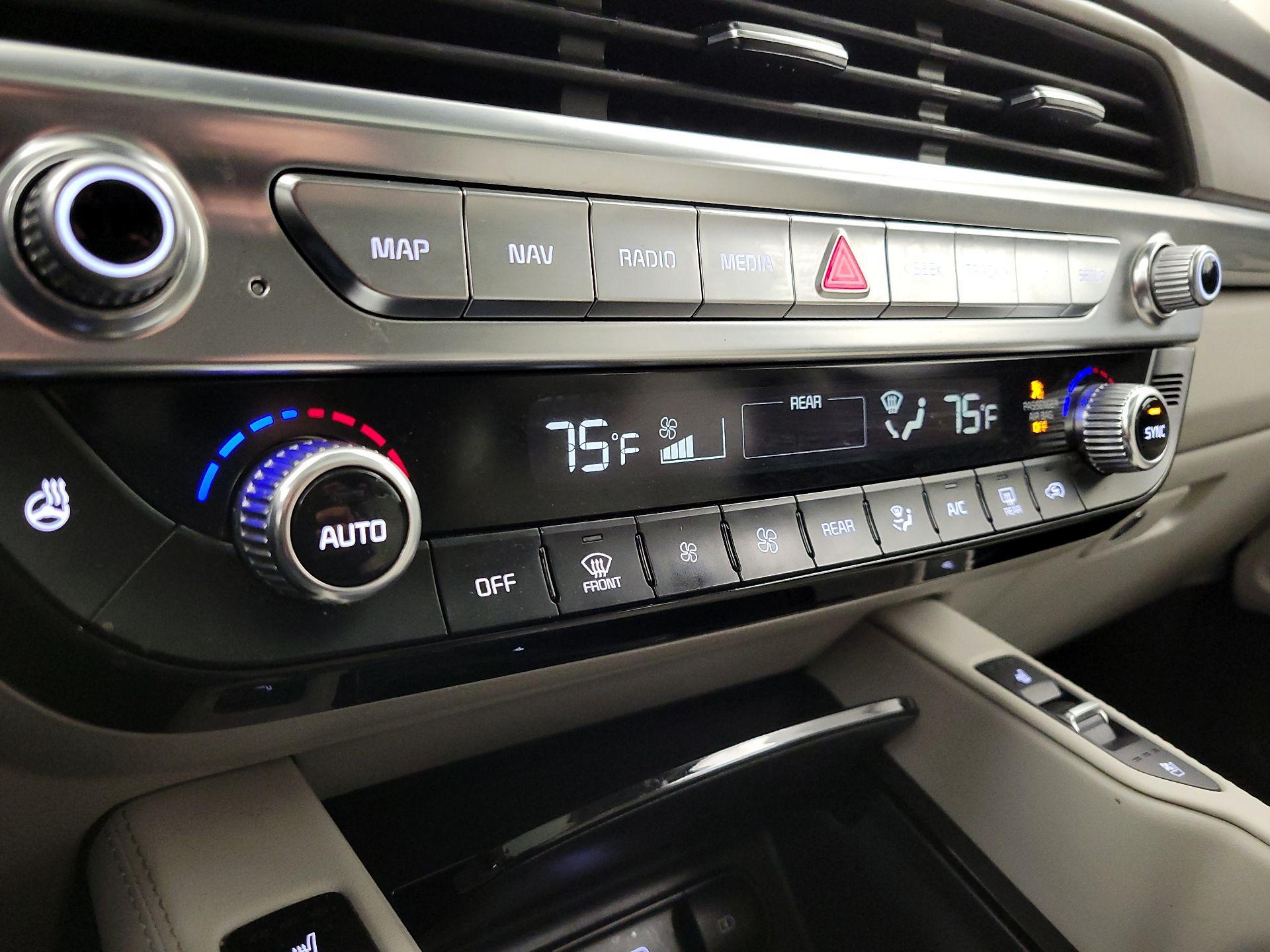 Thumbnail: 2022 Kia Telluride - 17