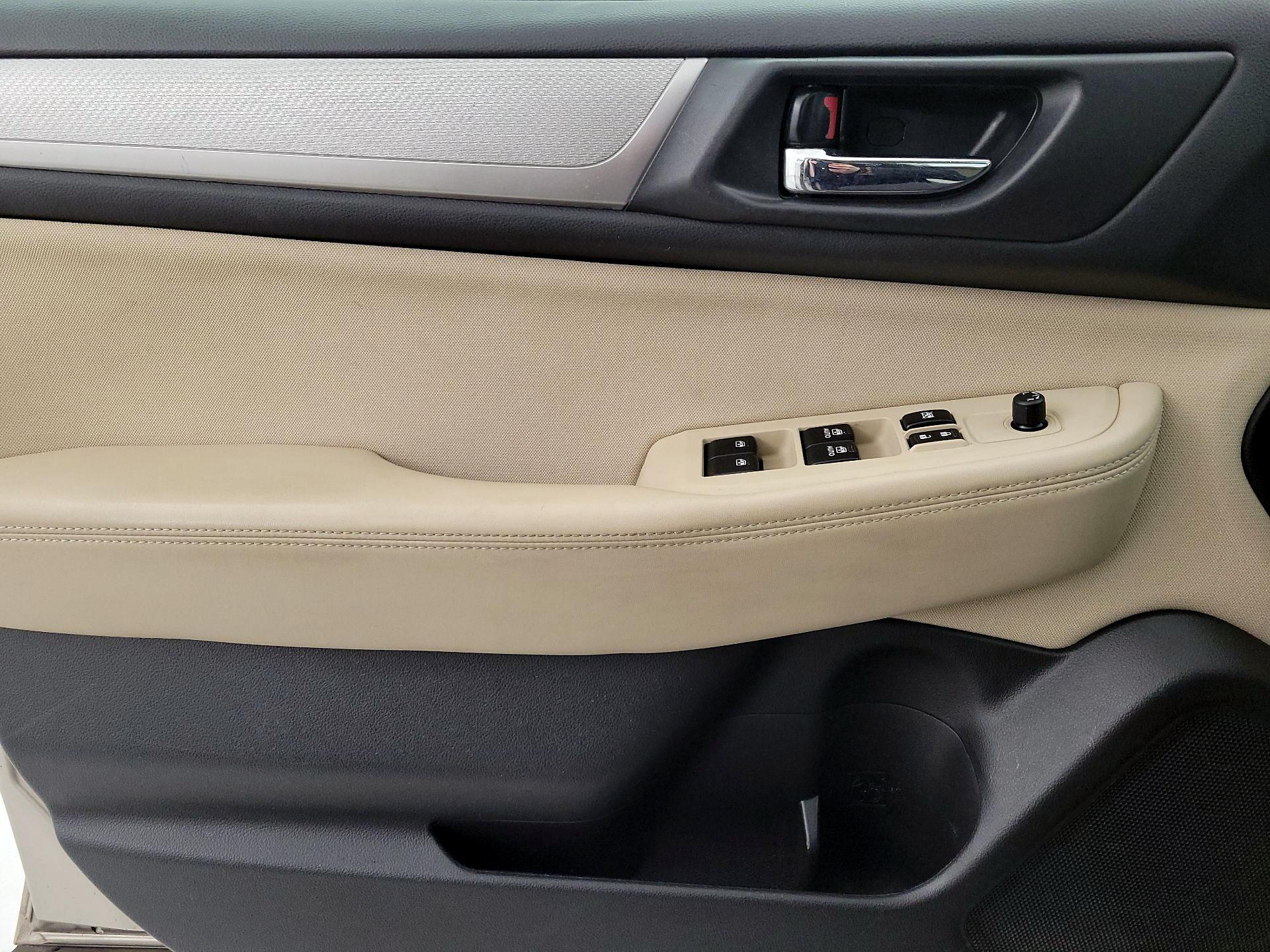 Thumbnail: 2016 Subaru Outback - 12