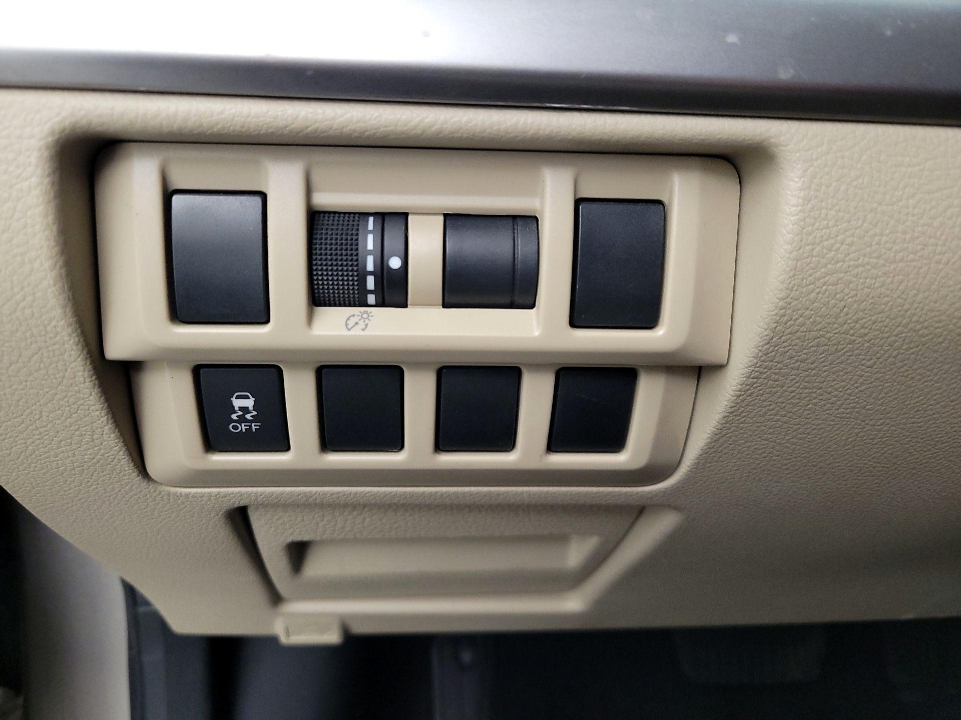 Thumbnail: 2016 Subaru Outback - 13