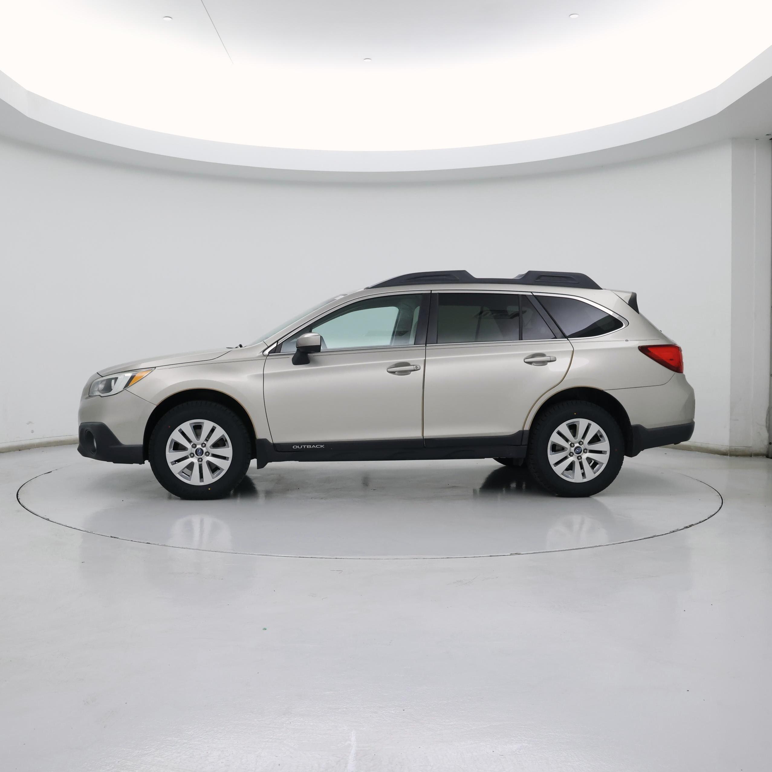 Thumbnail: 2016 Subaru Outback - 3