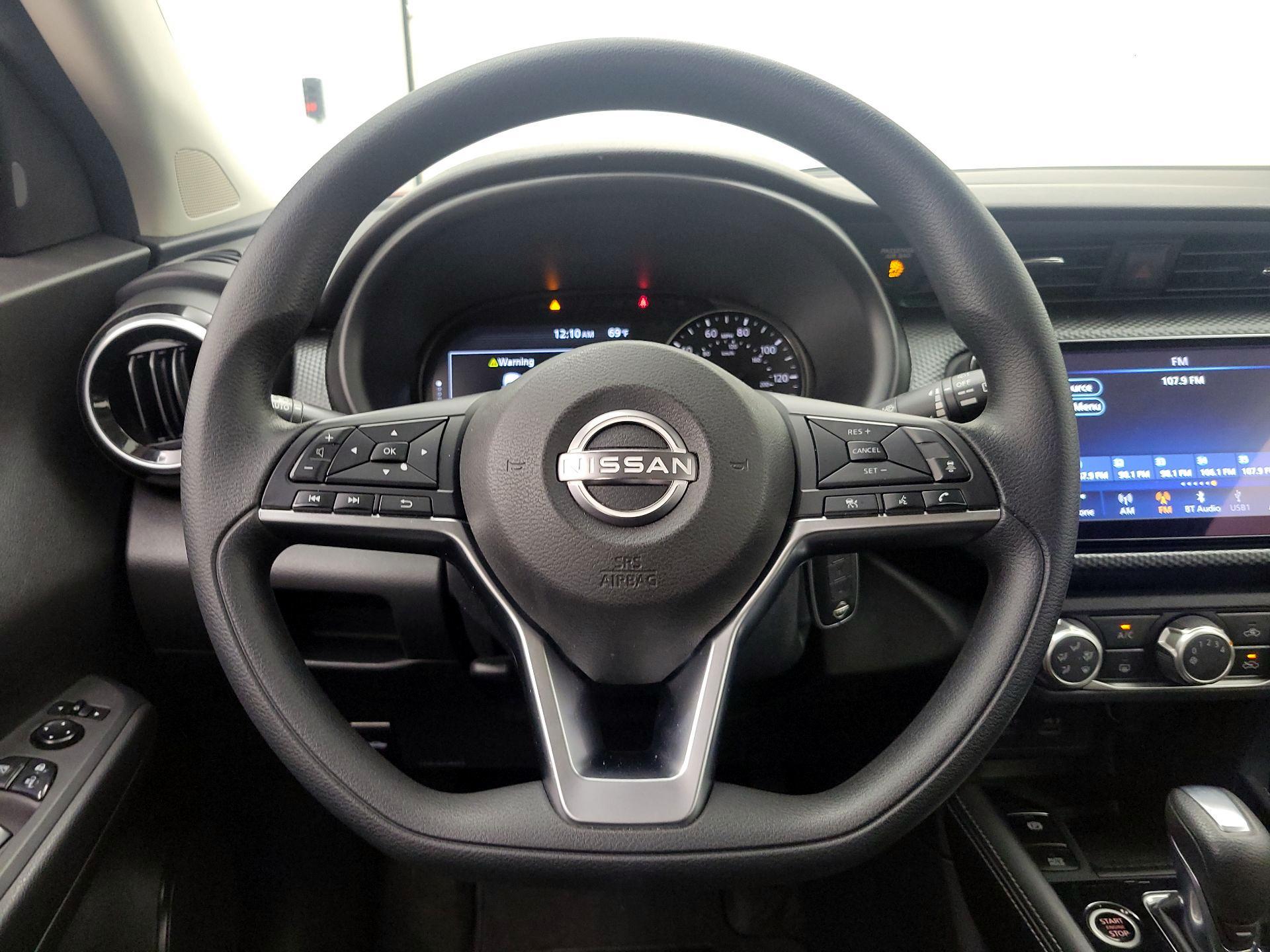 Thumbnail: 2023 Nissan Kicks - 10