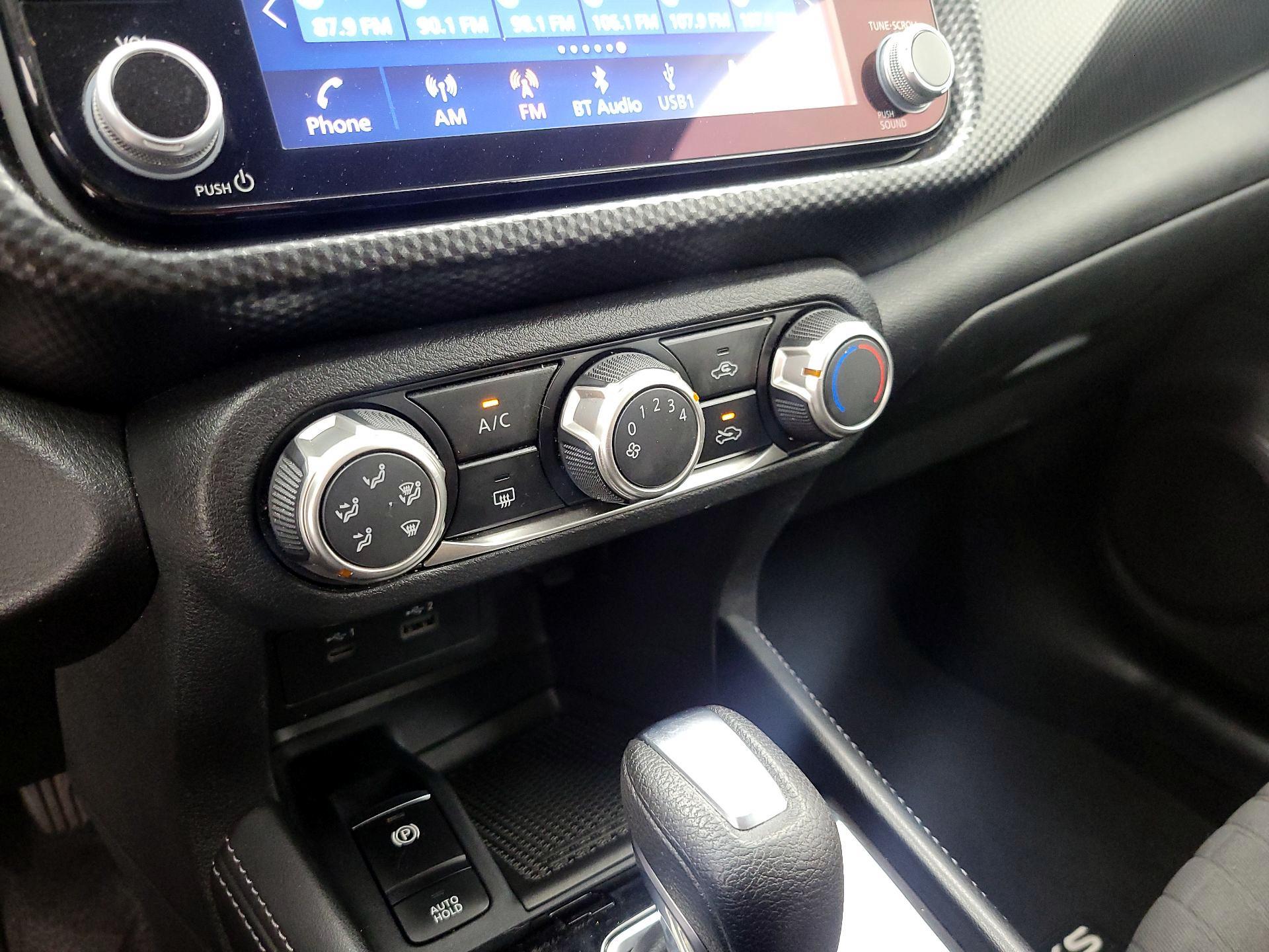 Thumbnail: 2023 Nissan Kicks - 15