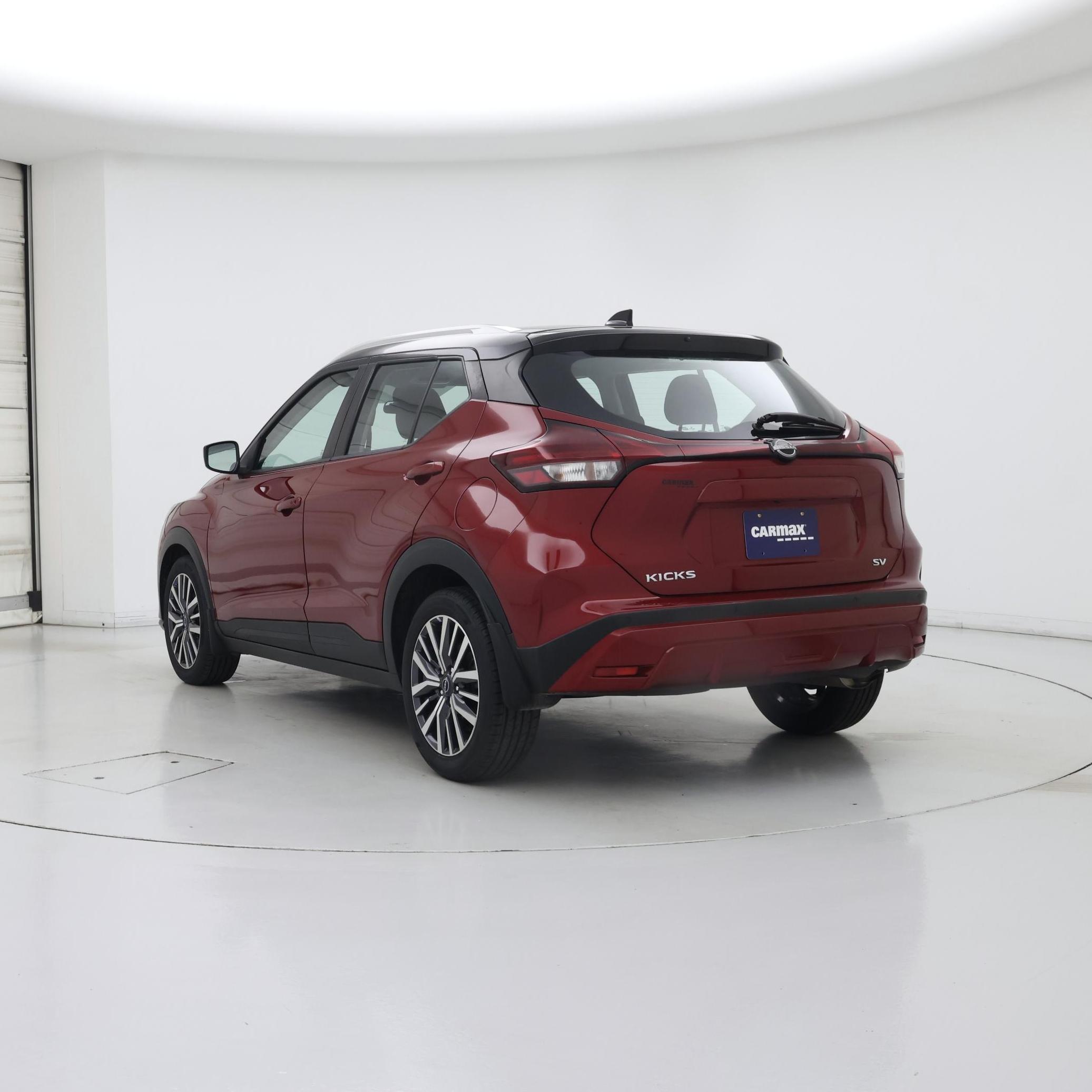 Thumbnail: 2023 Nissan Kicks - 2