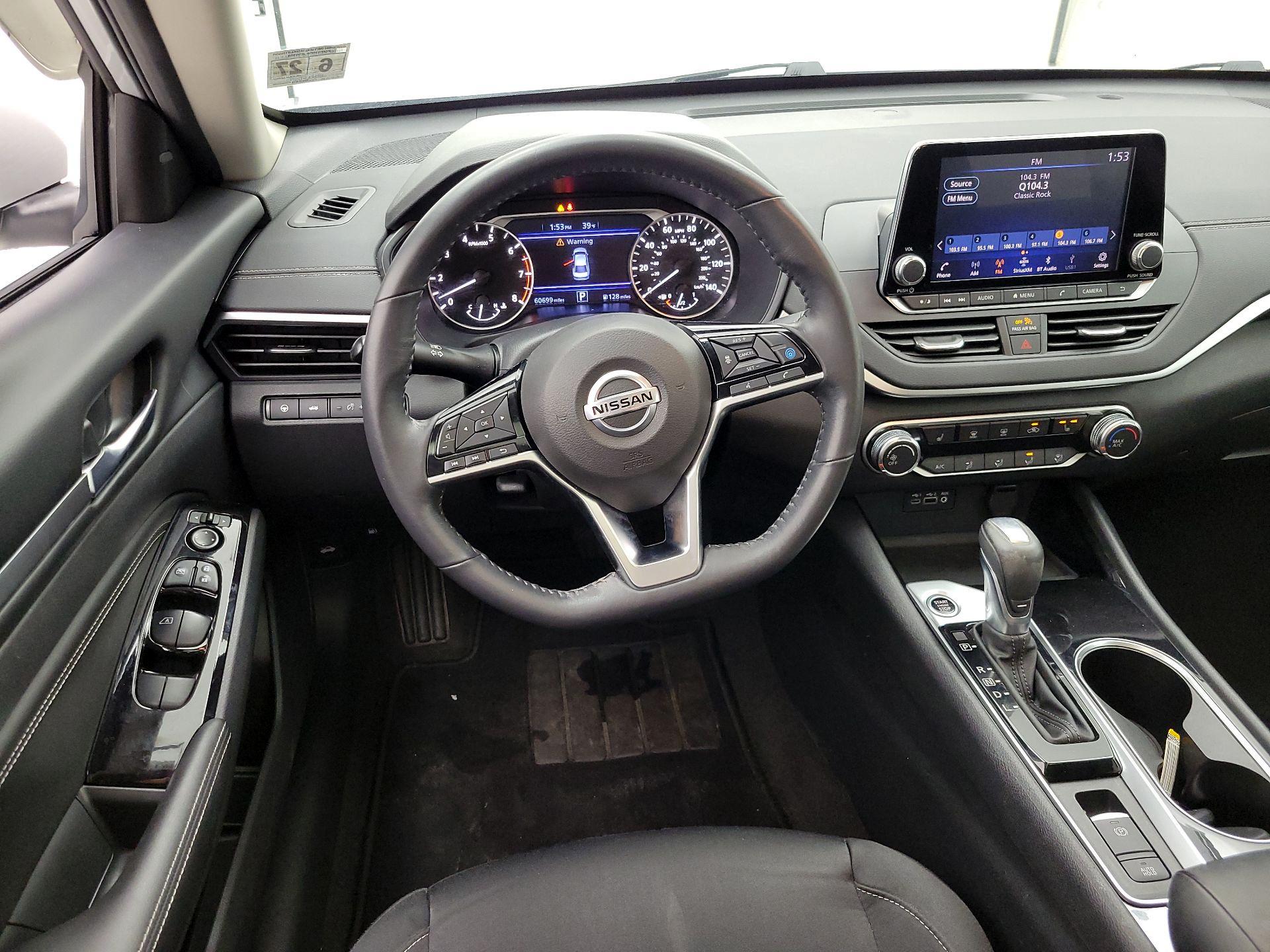 Thumbnail: 2022 Nissan Altima - 10