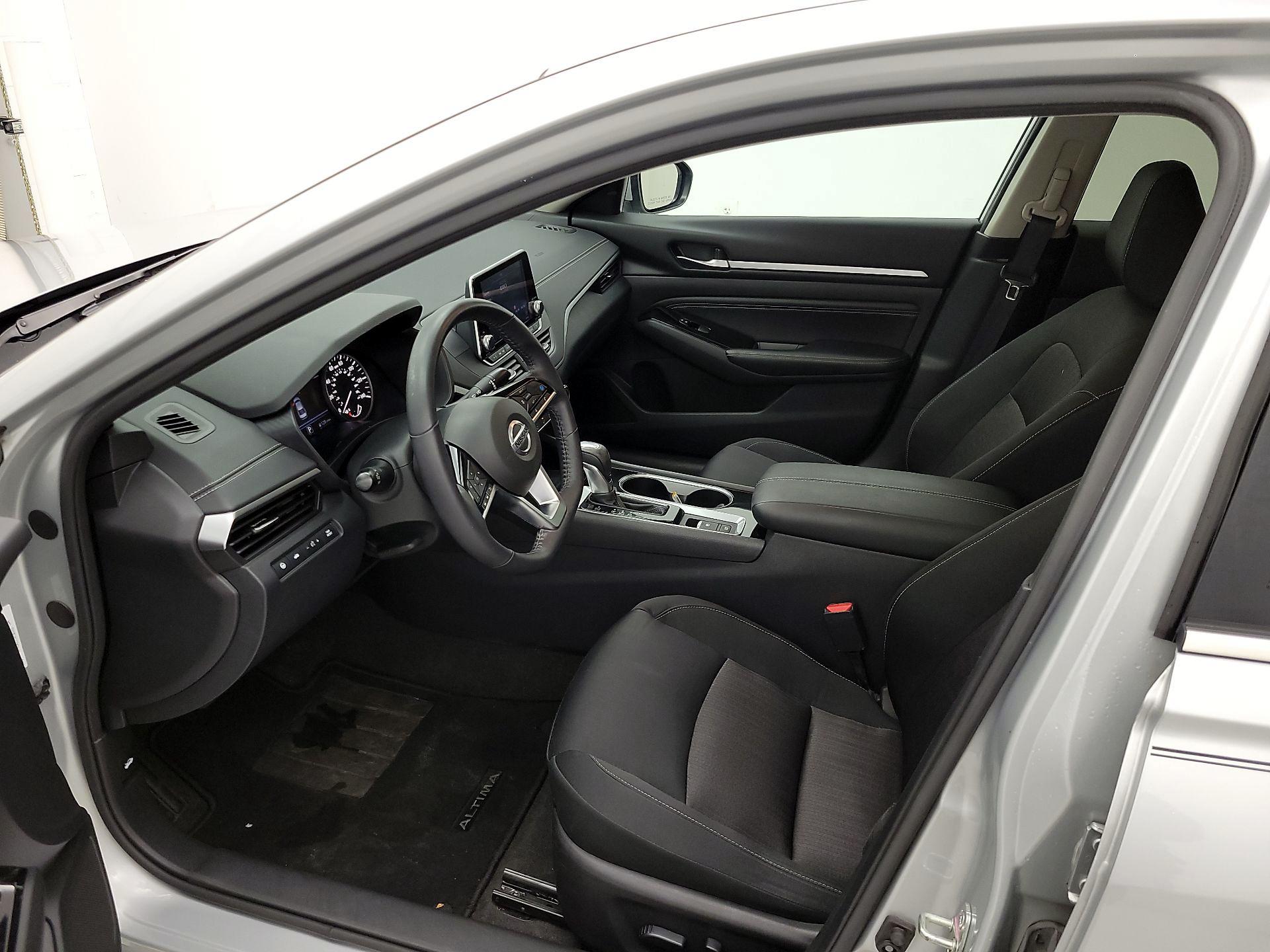 Thumbnail: 2022 Nissan Altima - 11