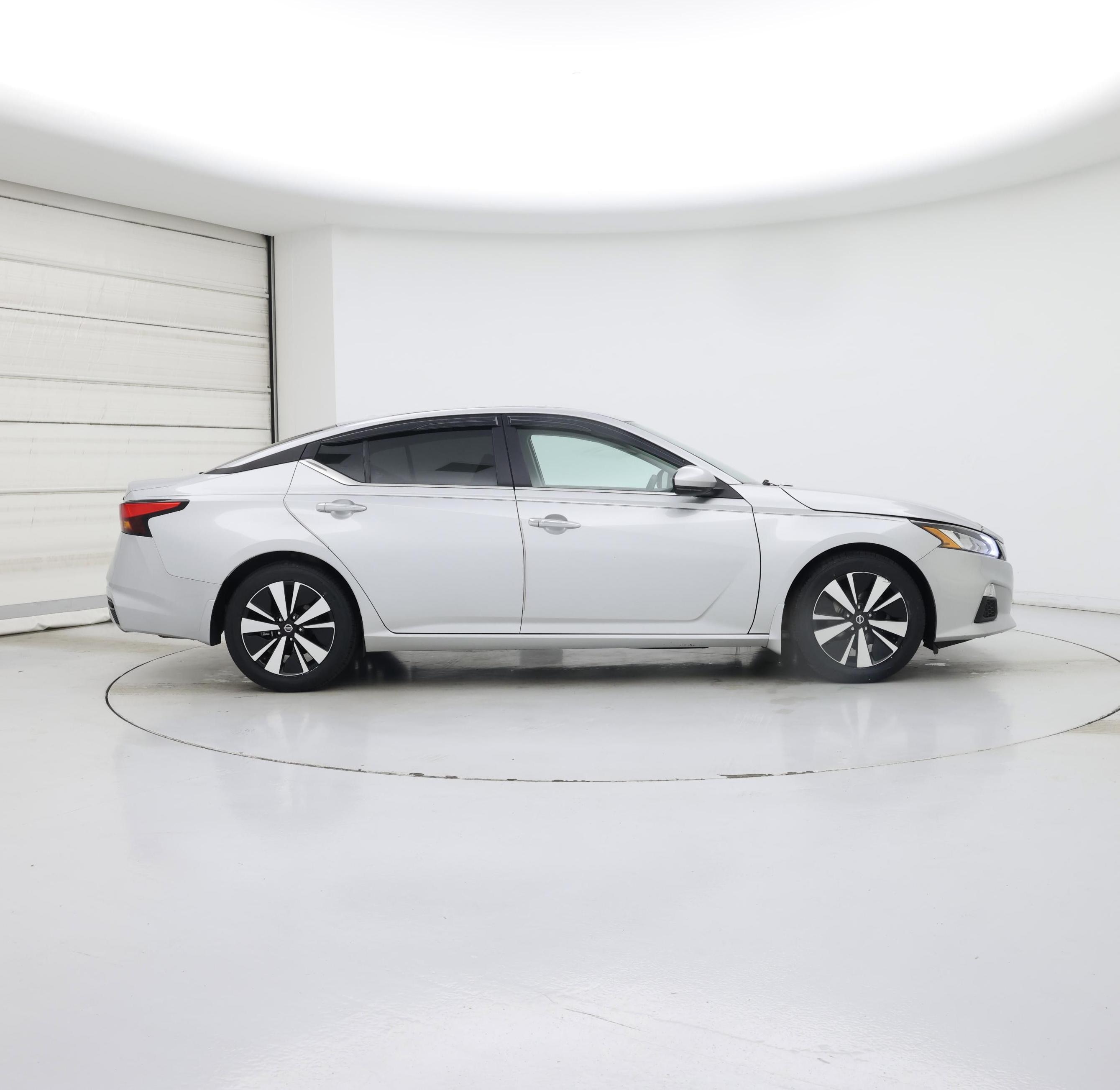 Thumbnail: 2022 Nissan Altima - 7