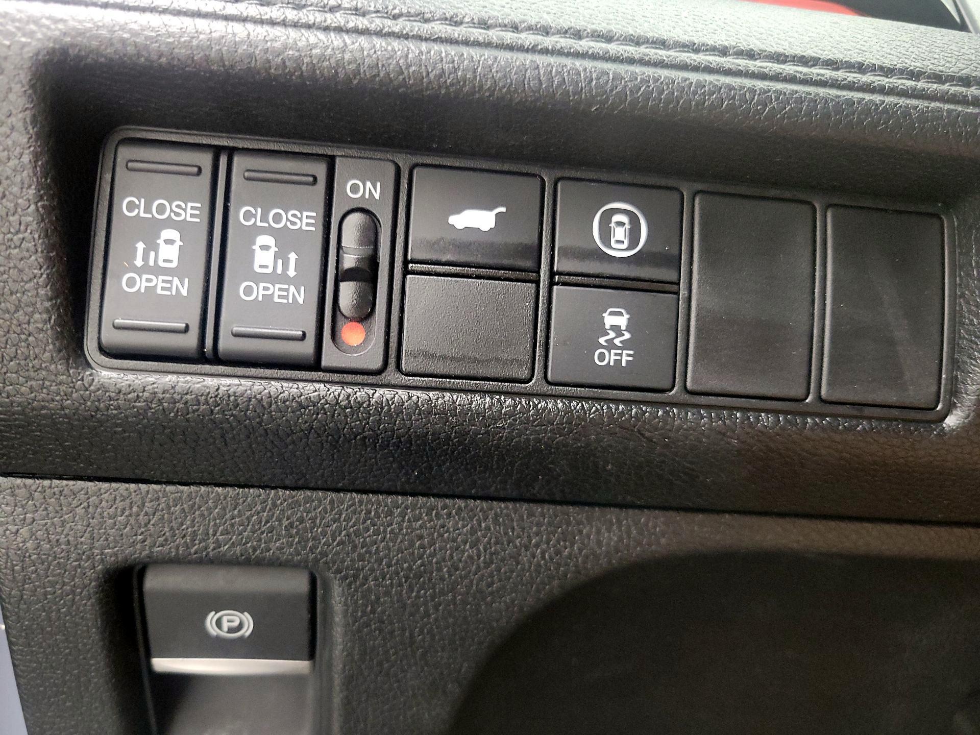 Thumbnail: 2023 Honda Odyssey - 13