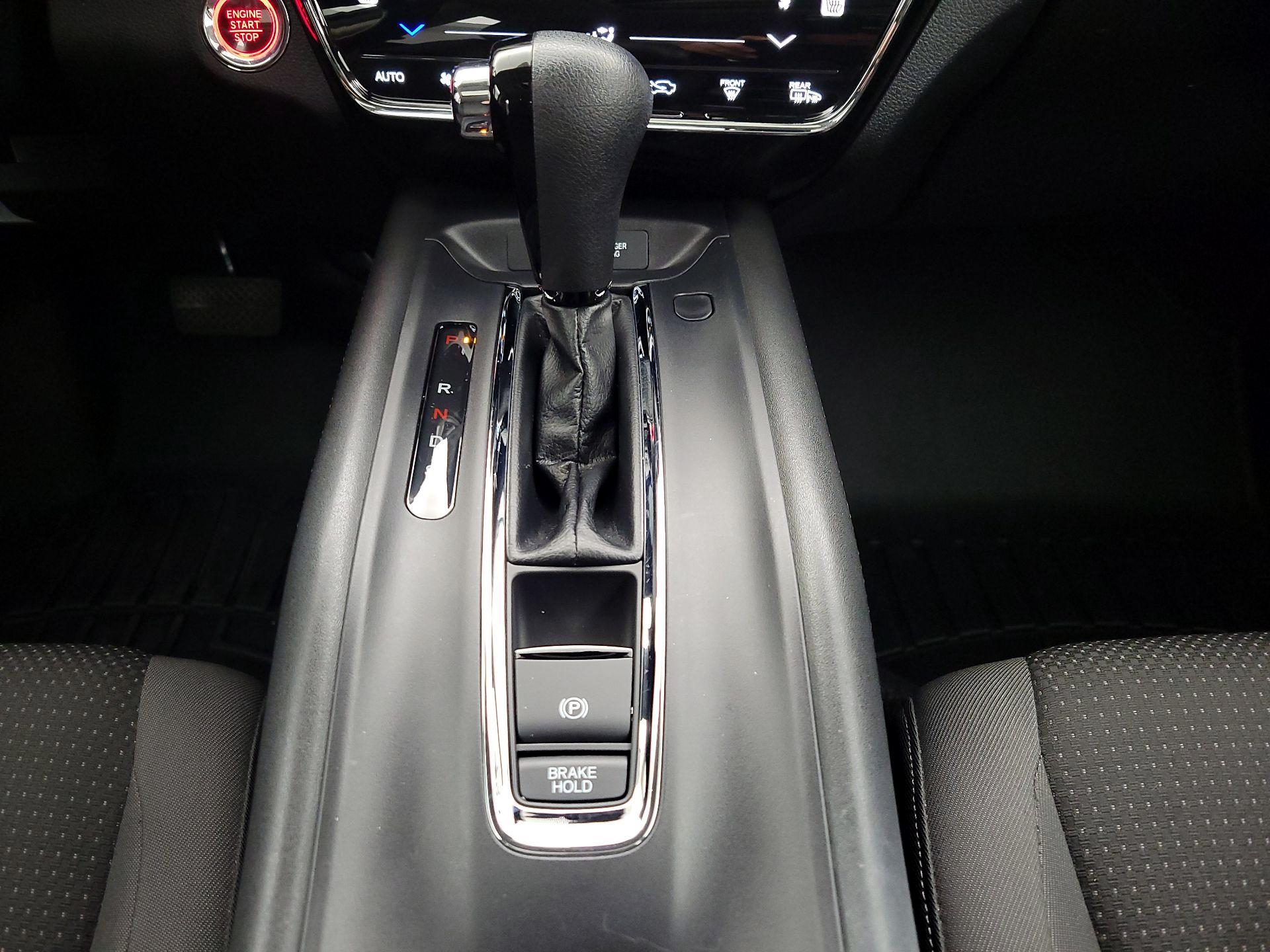 Thumbnail: 2019 Honda HR-V - 17