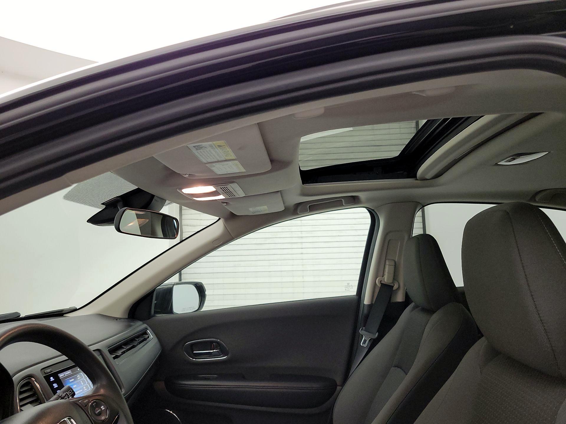 Thumbnail: 2019 Honda HR-V - 19