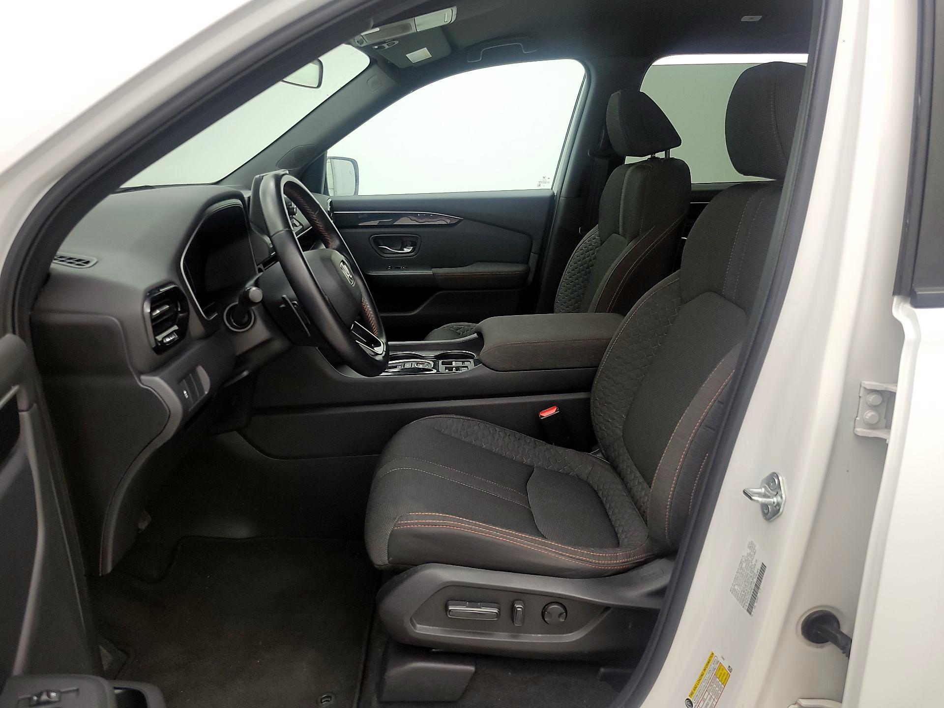 Thumbnail: 2023 Honda Pilot - 11