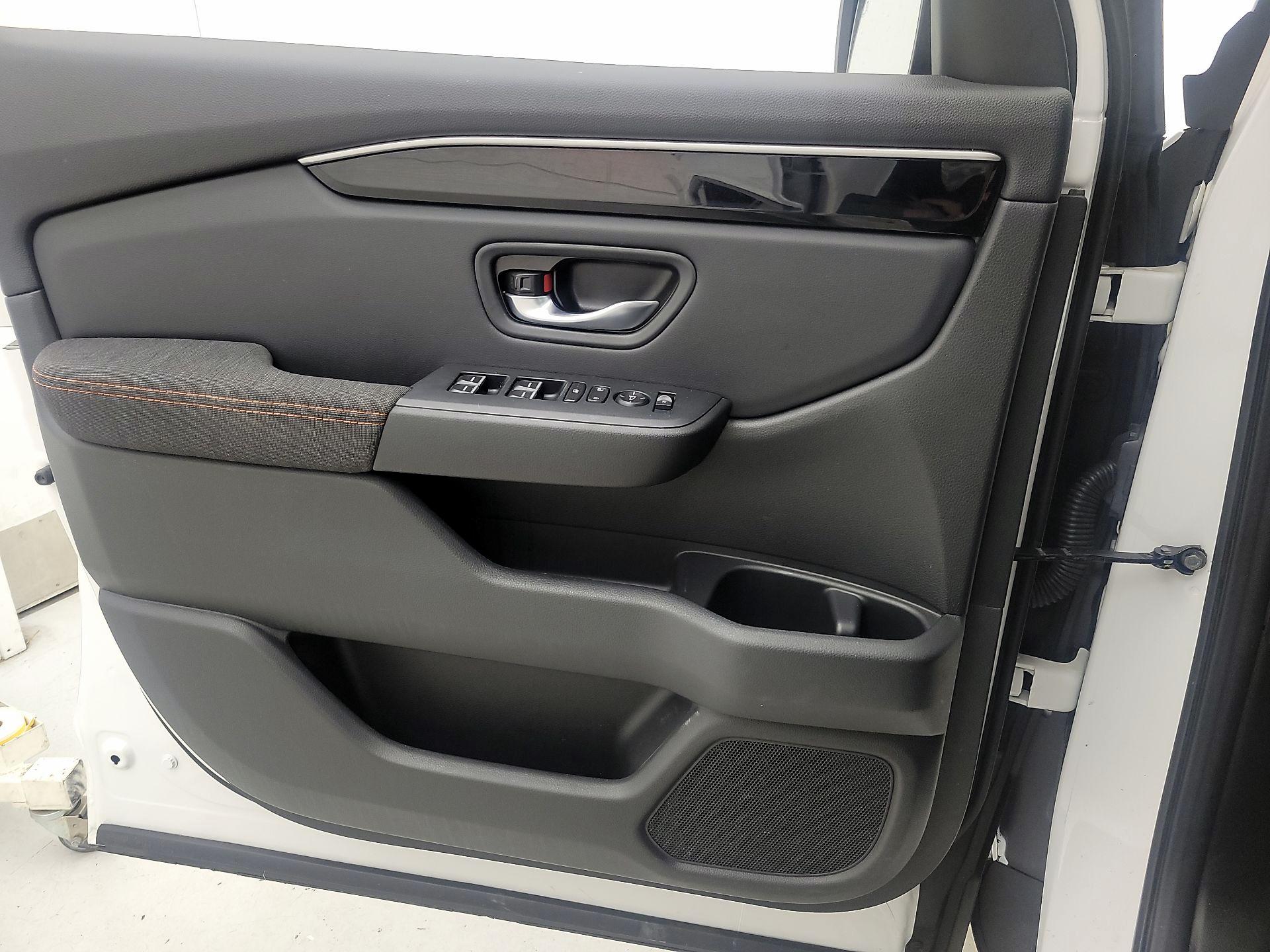 Thumbnail: 2023 Honda Pilot - 12