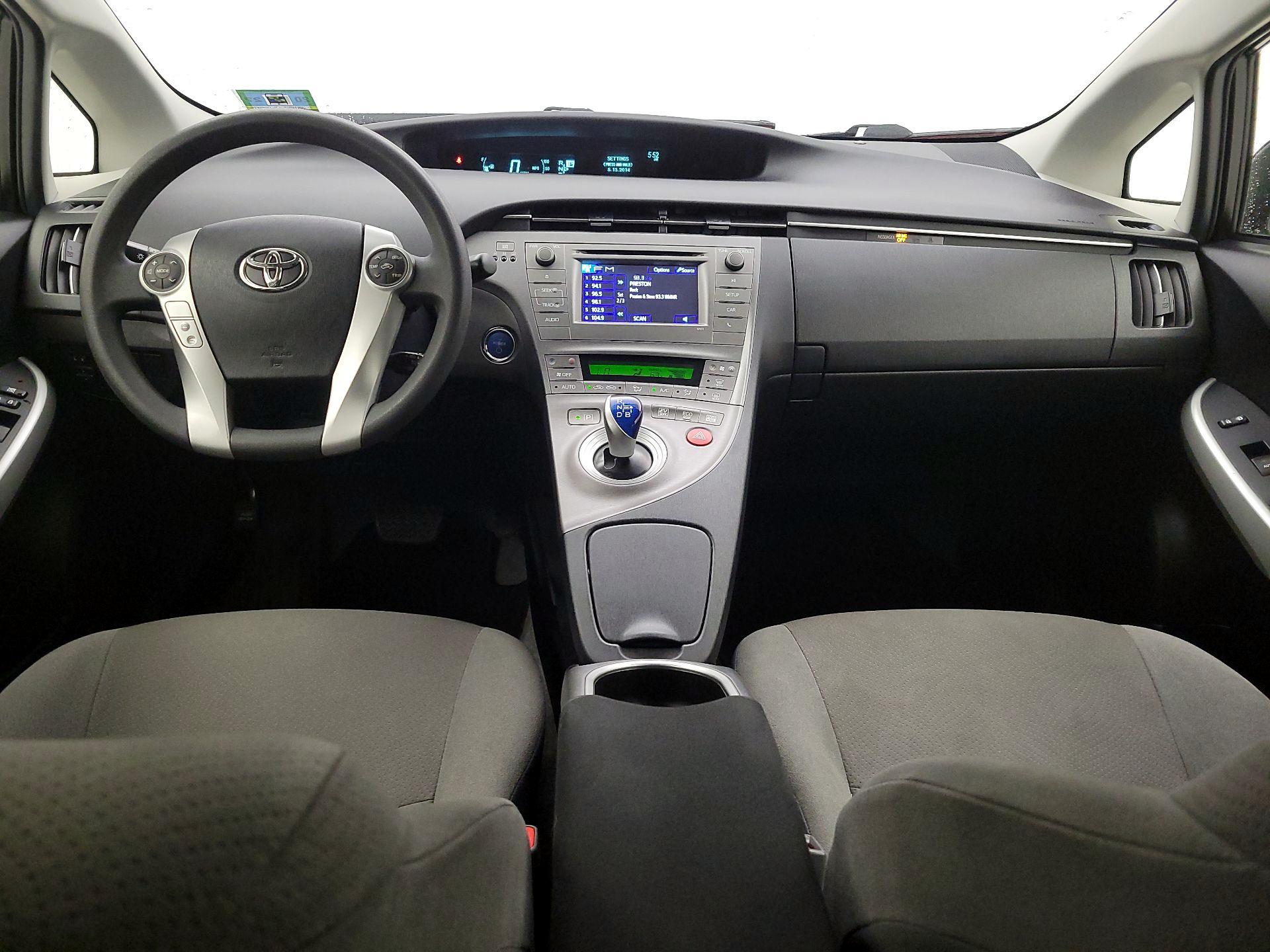 Thumbnail: 2015 Toyota Prius - 9