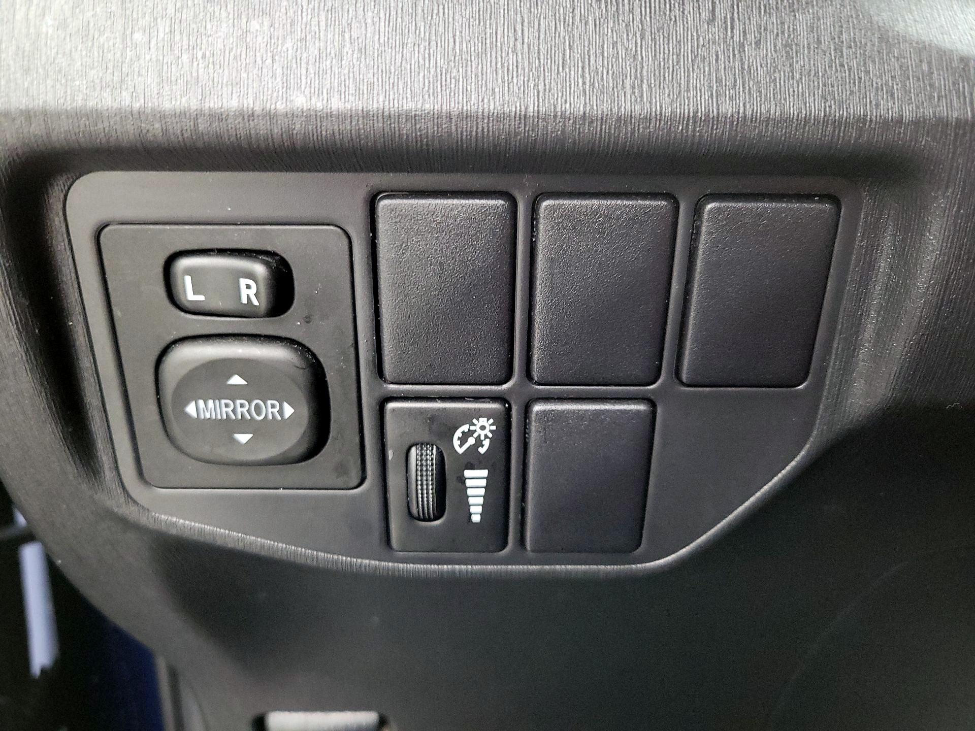 Thumbnail: 2015 Toyota Prius - 13