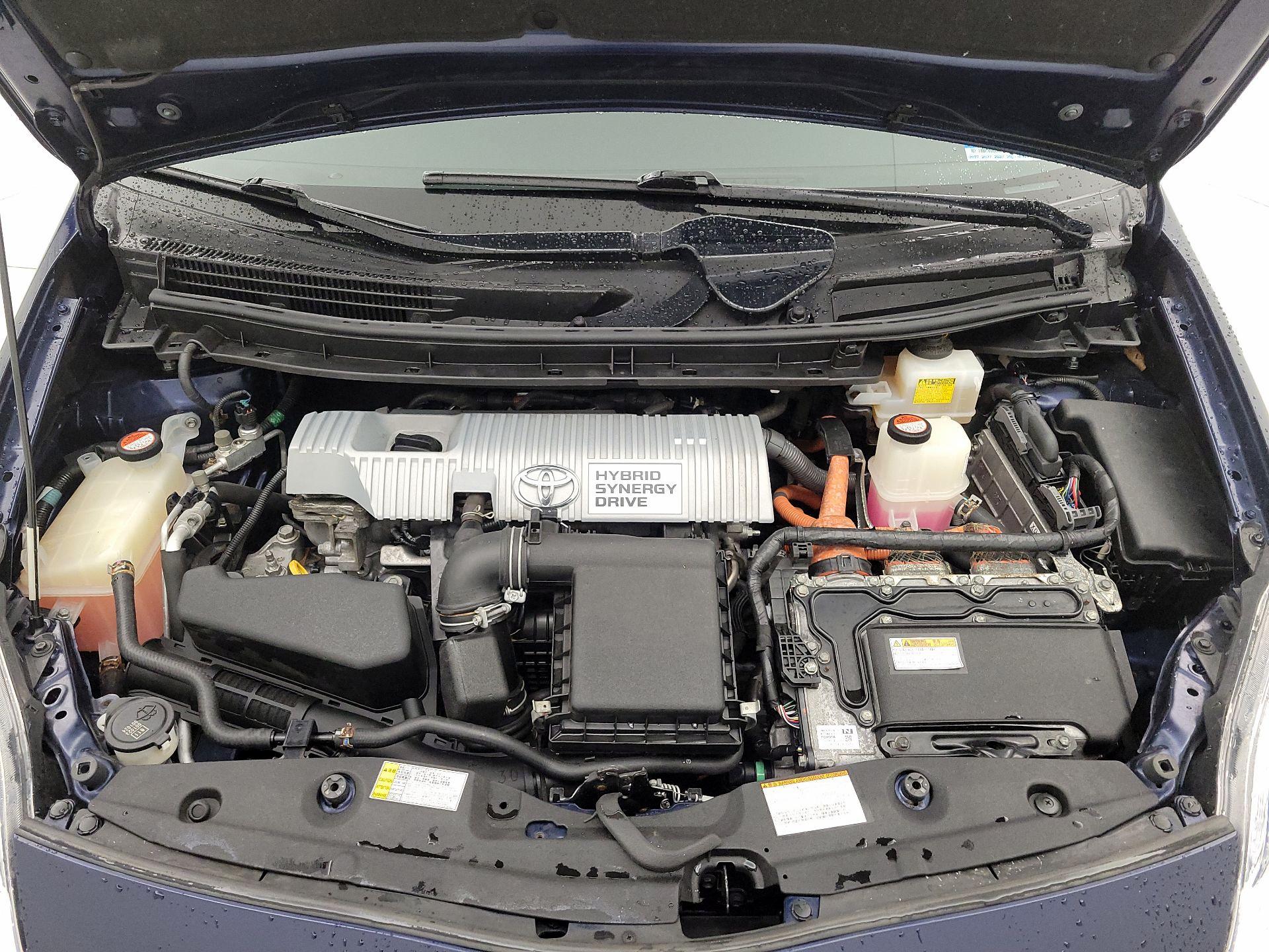 Thumbnail: 2015 Toyota Prius - 20